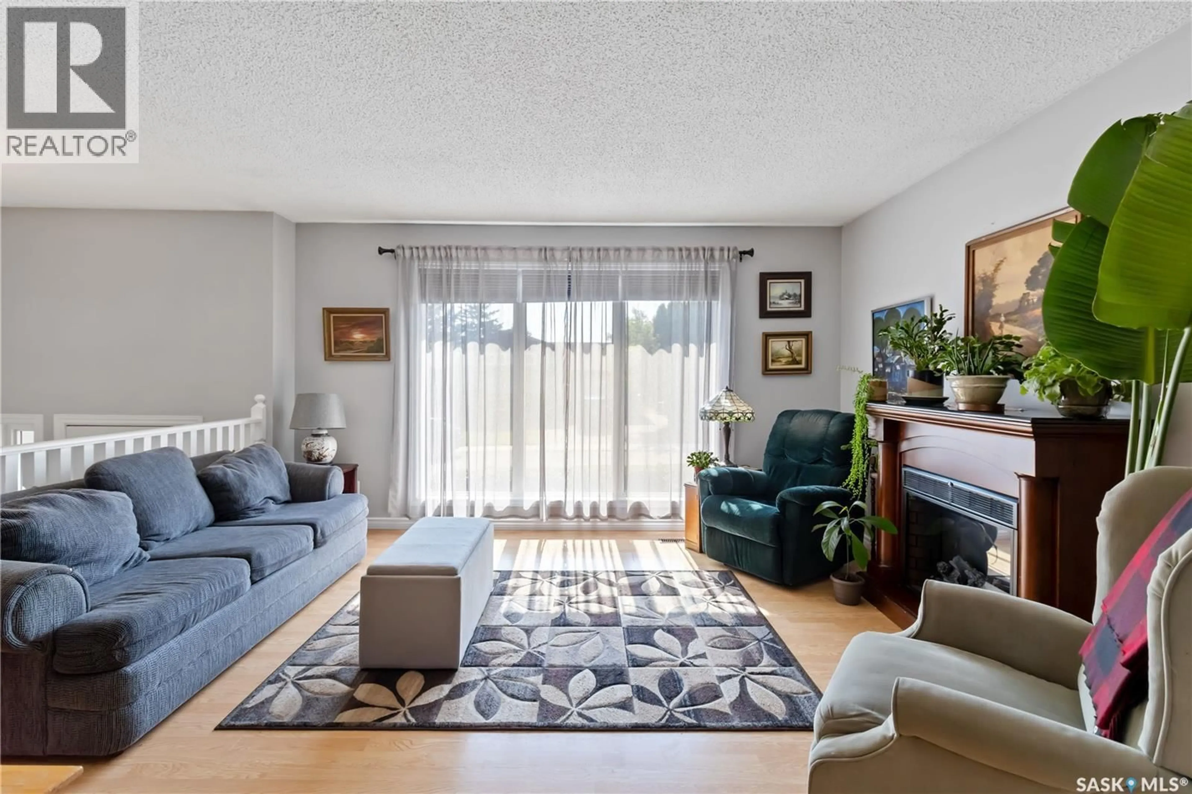 Living room with furniture, unknown for 513 MCCORMACK ROAD, Saskatoon Saskatchewan S7M4Z6