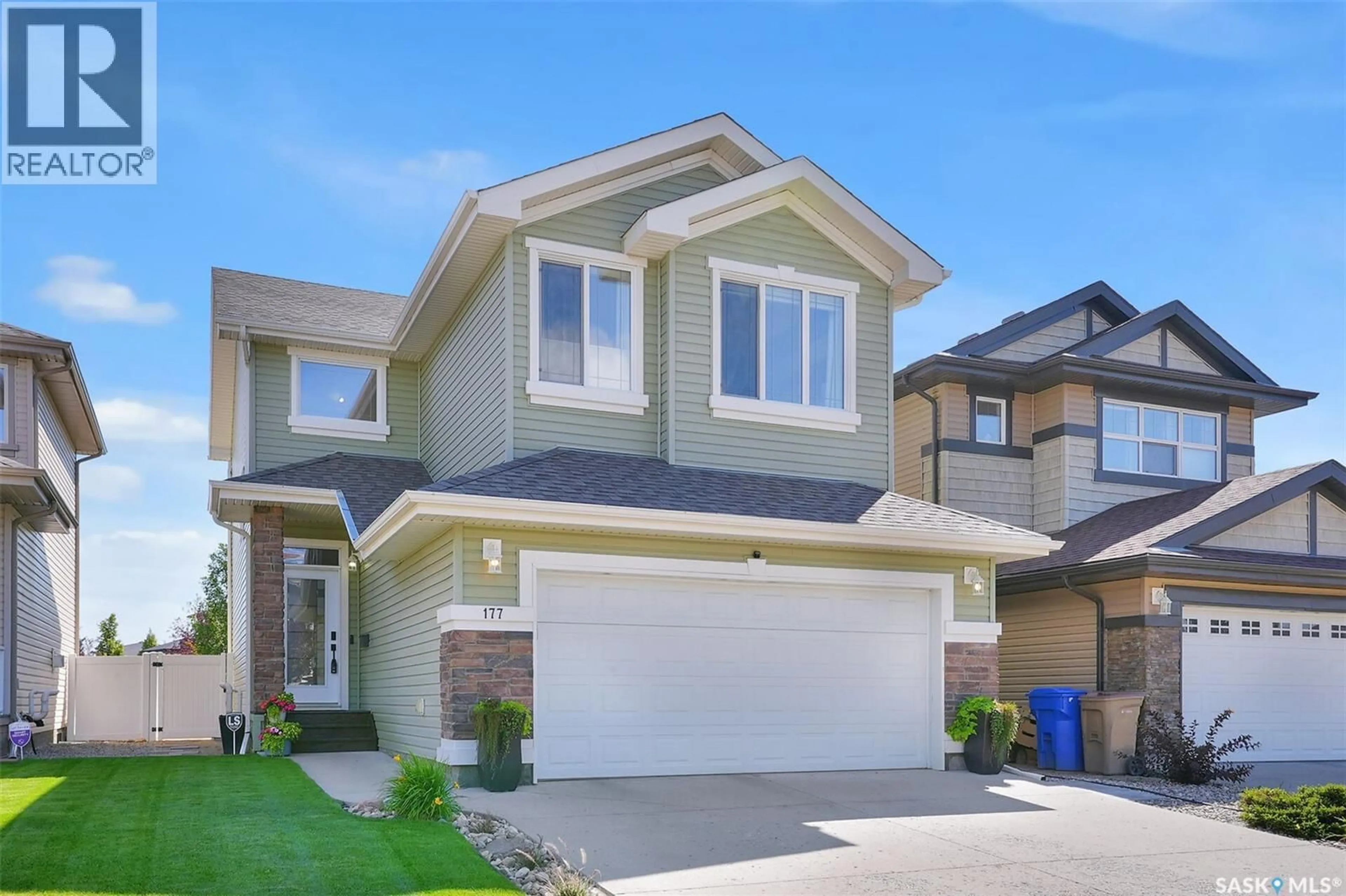 Home with vinyl exterior material, street for 177 POPLAR BLUFF CRESCENT, Regina Saskatchewan S4Y0B4