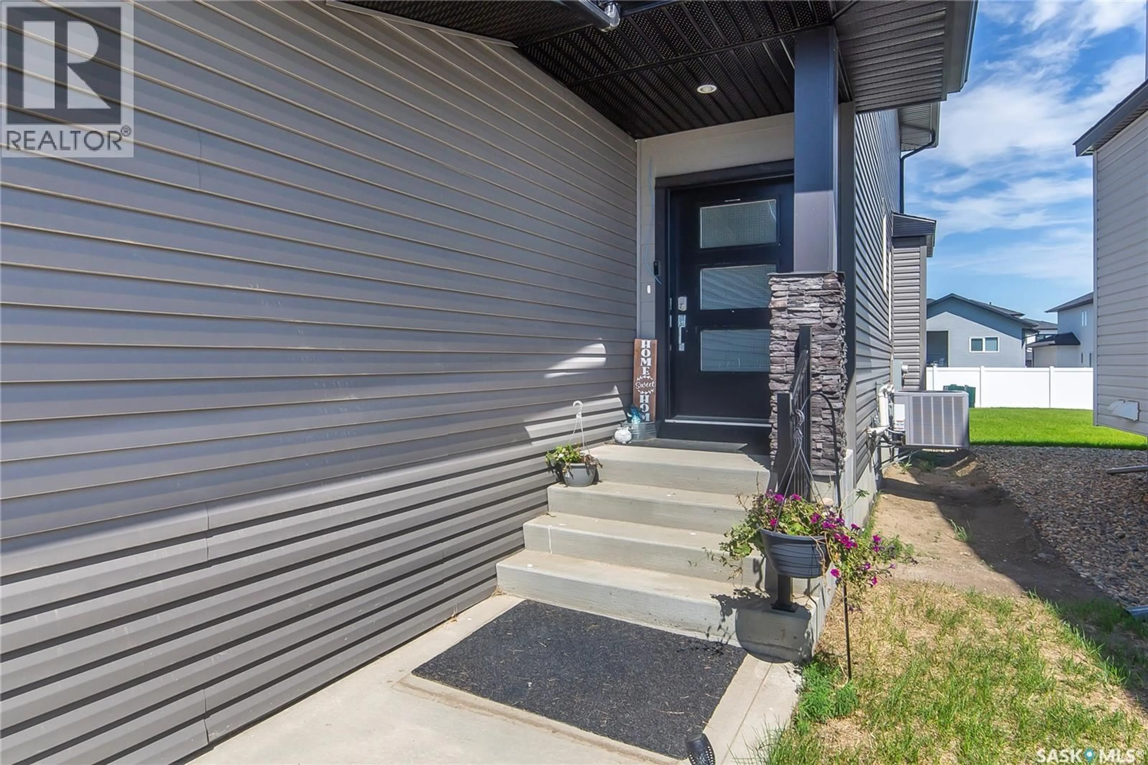 Unknown for 547 KALRA STREET, Saskatoon Saskatchewan S7W1E8