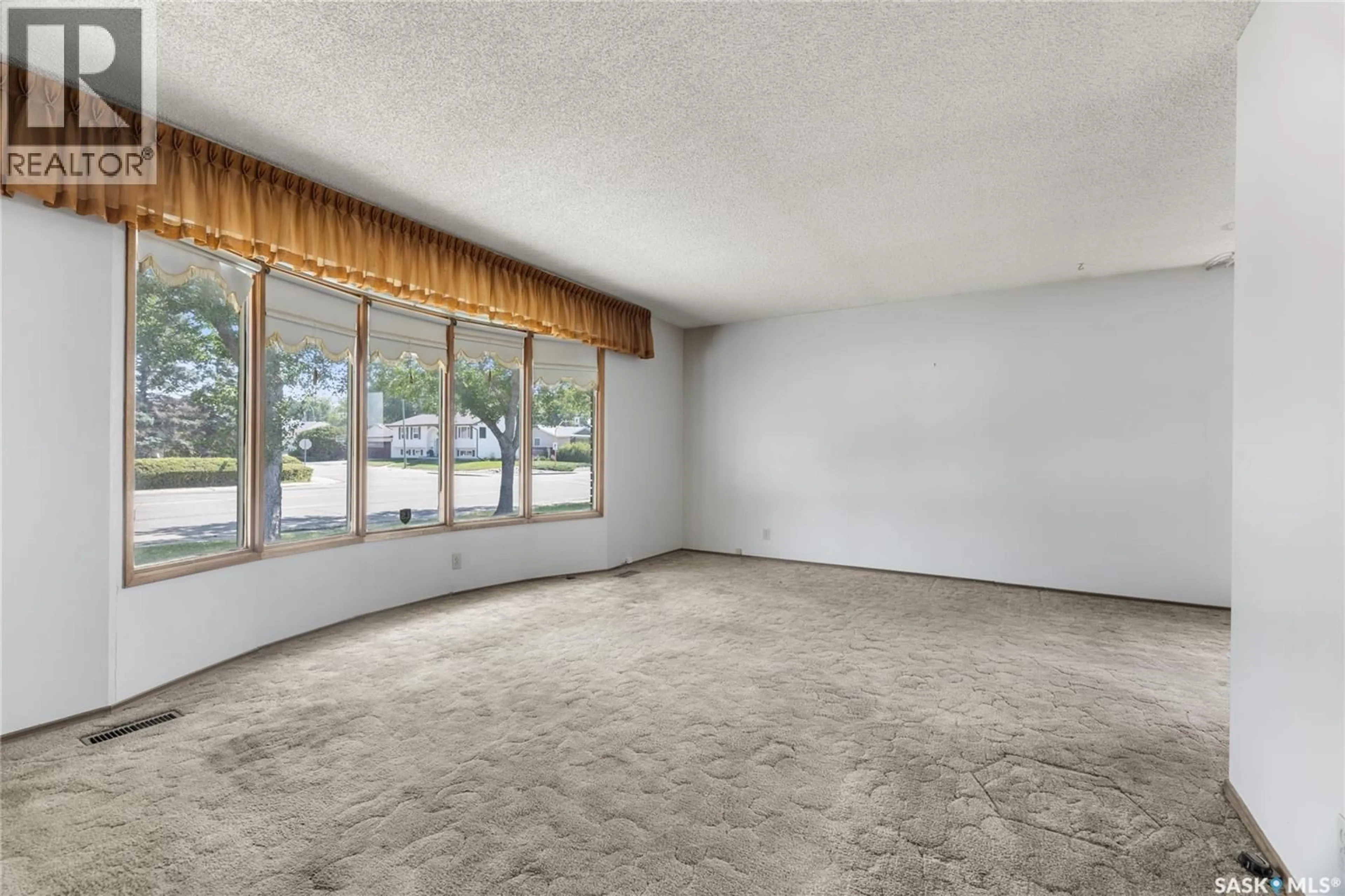 A pic of a room for 6007 SHERWOOD DRIVE, Regina Saskatchewan S4T6X5