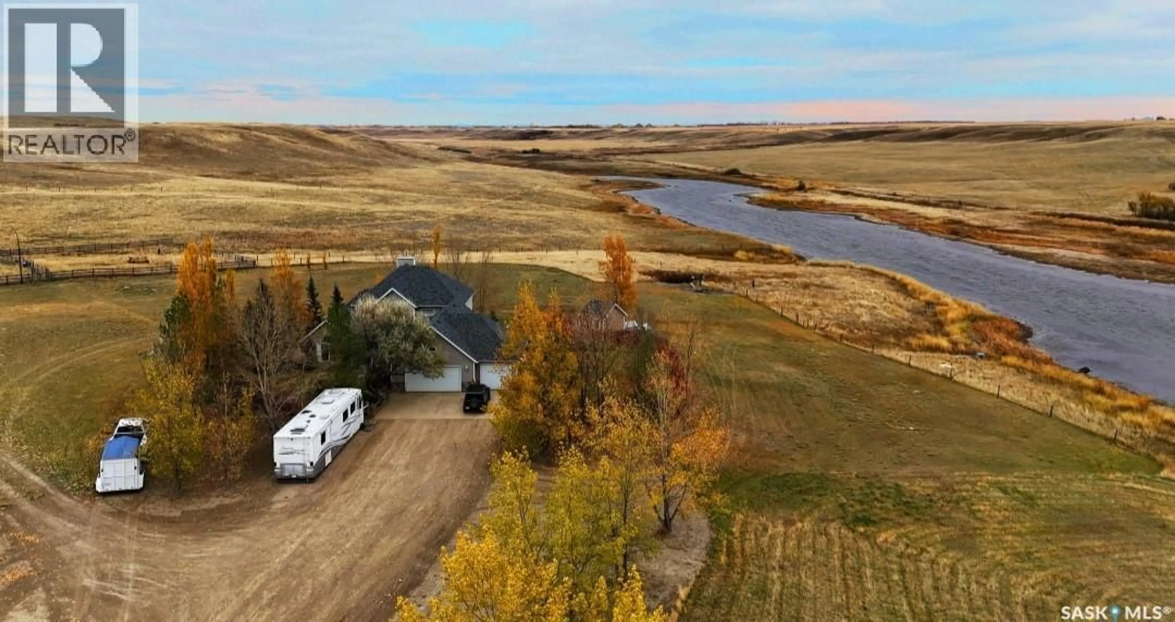 A pic from outside/outdoor area/front of a property/back of a property/a pic from drone, water/lake/river/ocean view for CARLETON ACREAGE, Swift Current Rm No. 137 Saskatchewan S9H3X5