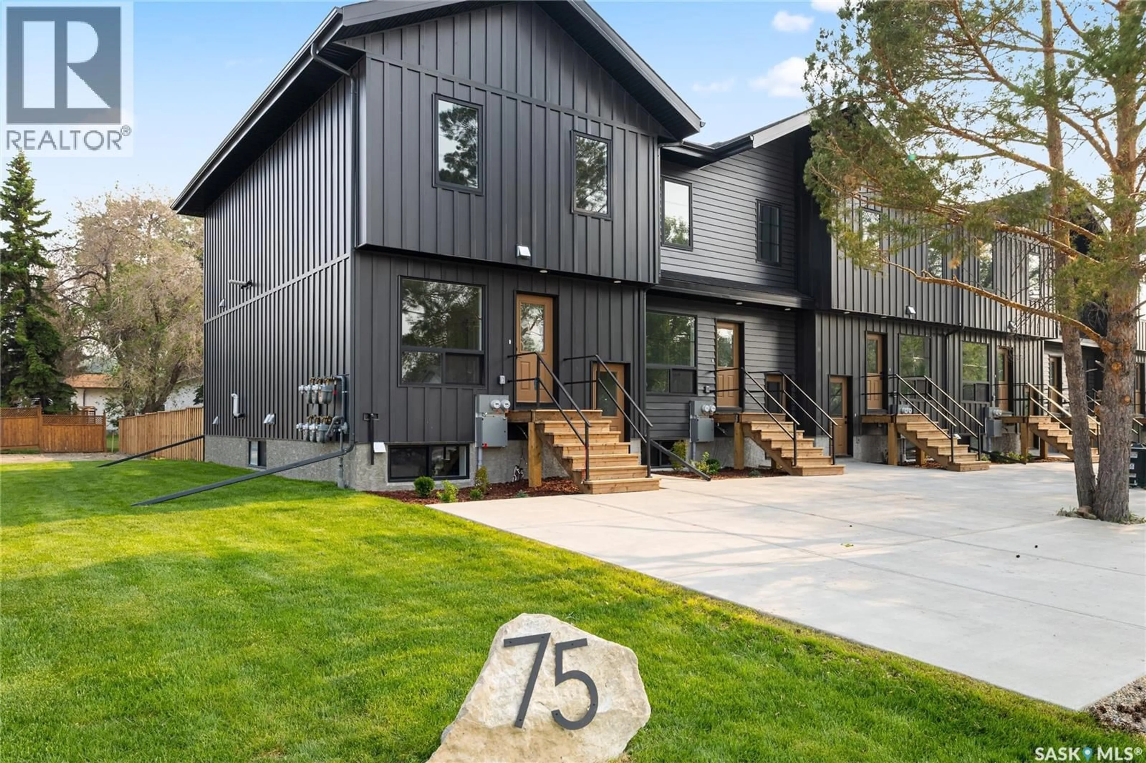 Home with vinyl exterior material, unknown for A/B 75 - 1 3RD AVENUE, Lumsden Saskatchewan S0G3C0