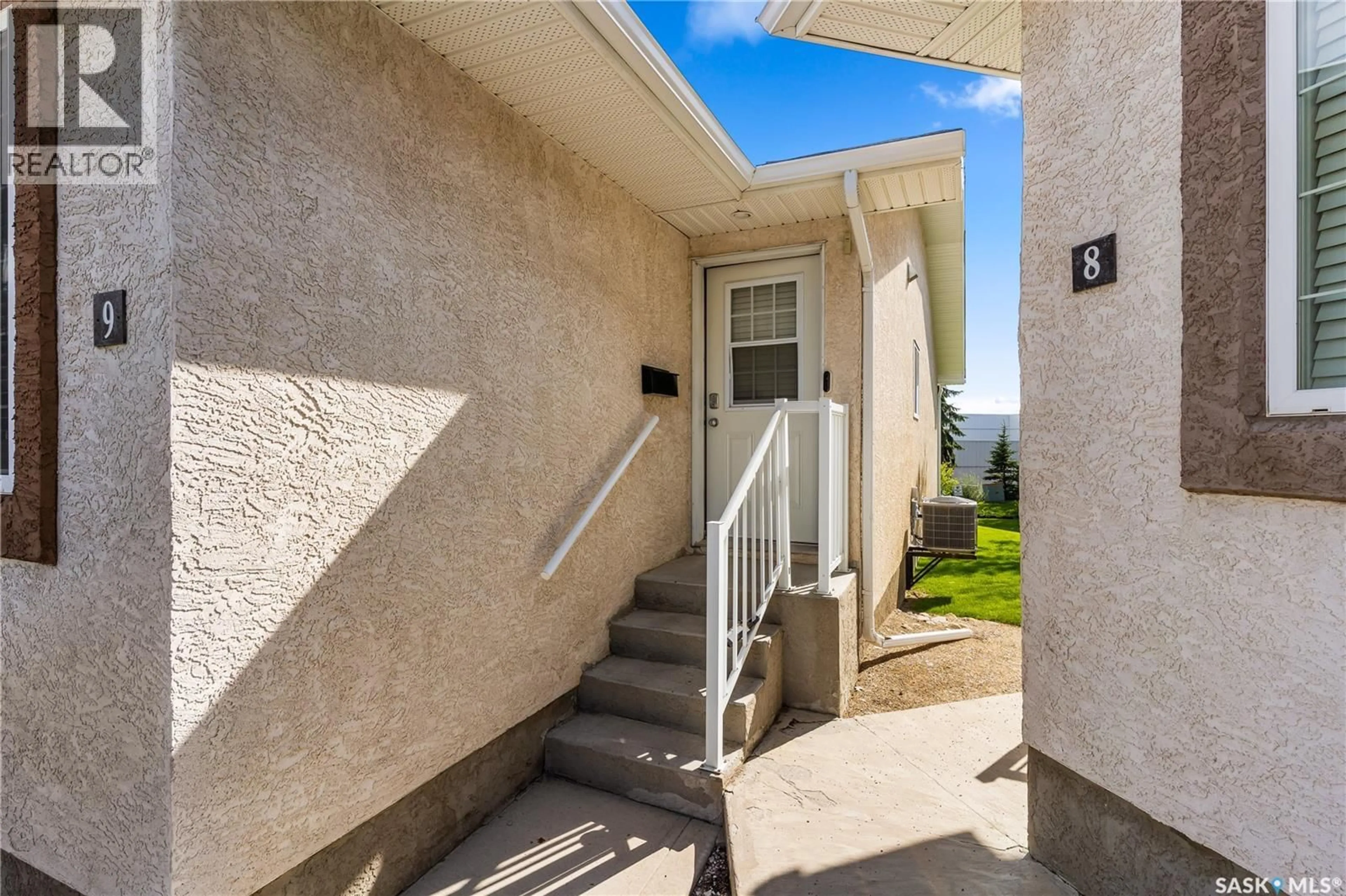 Unknown for 94425 NICURITY DRIVE, Regina Saskatchewan S4X0E6