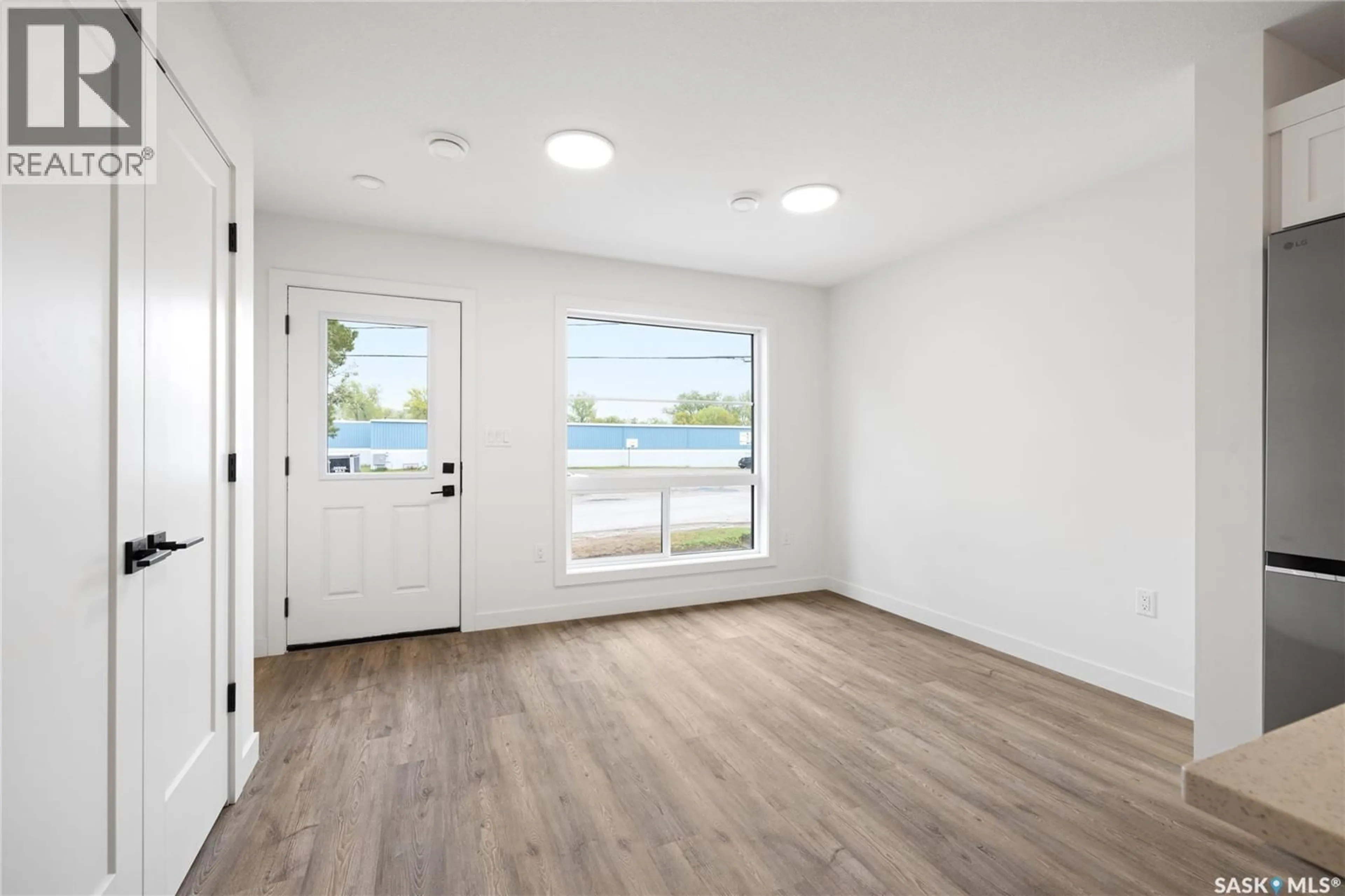 Indoor entryway for A/B - 75 3RD AVENUE, Lumsden Saskatchewan S0G3C0