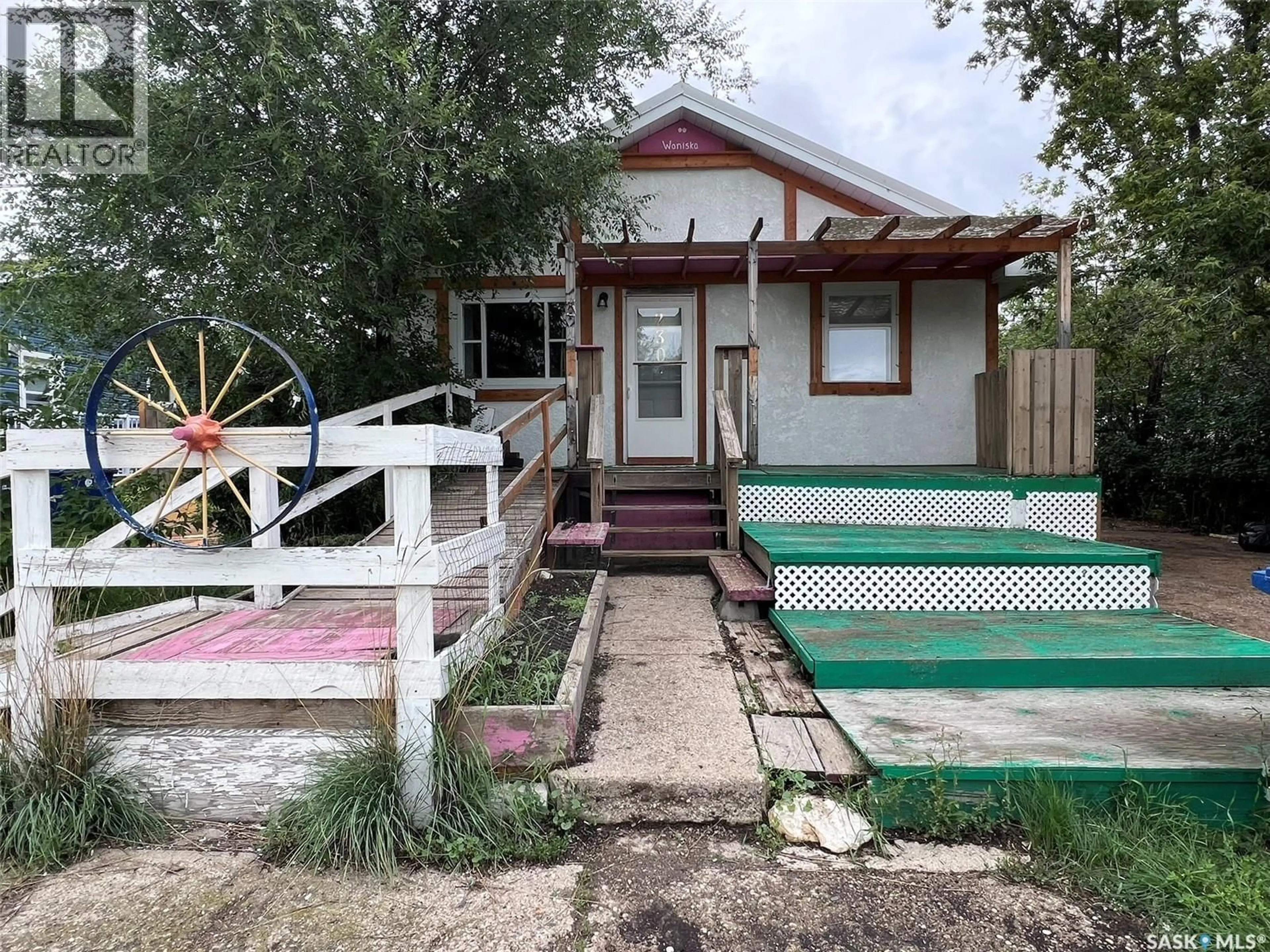 Patio, street for 230 2ND AVENUE, Bengough Saskatchewan S0C0K0