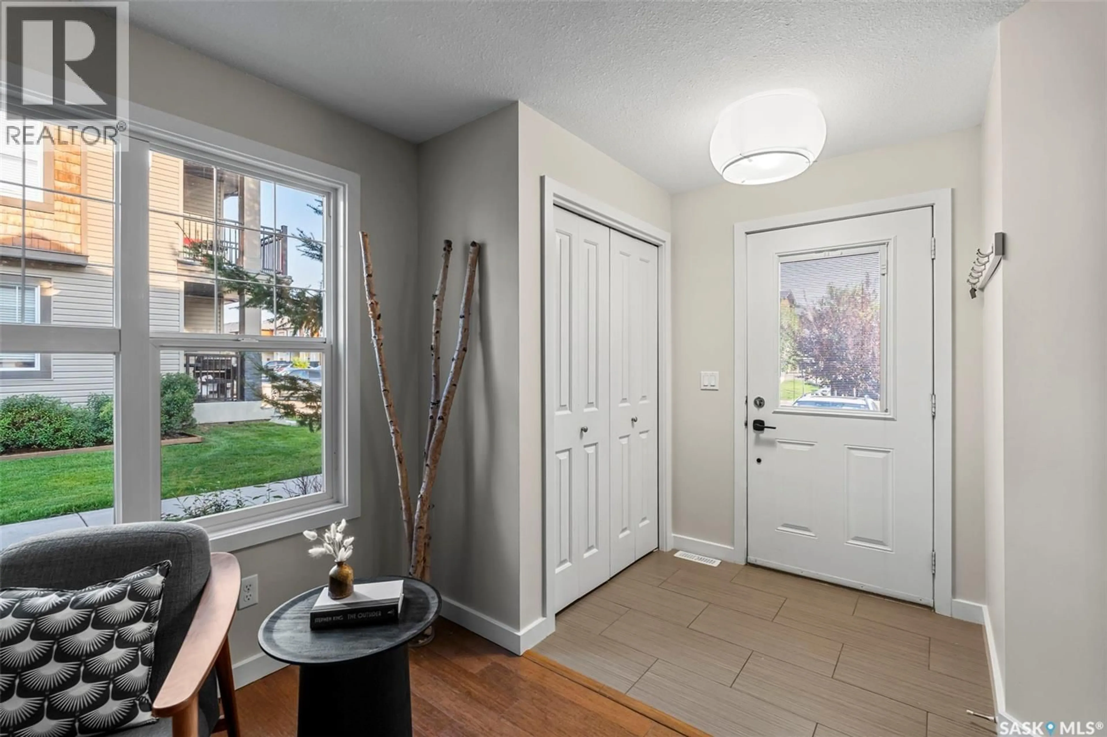 Indoor entryway for 1015 - 309 PATRICK CRESCENT, Saskatoon Saskatchewan S7W0M3