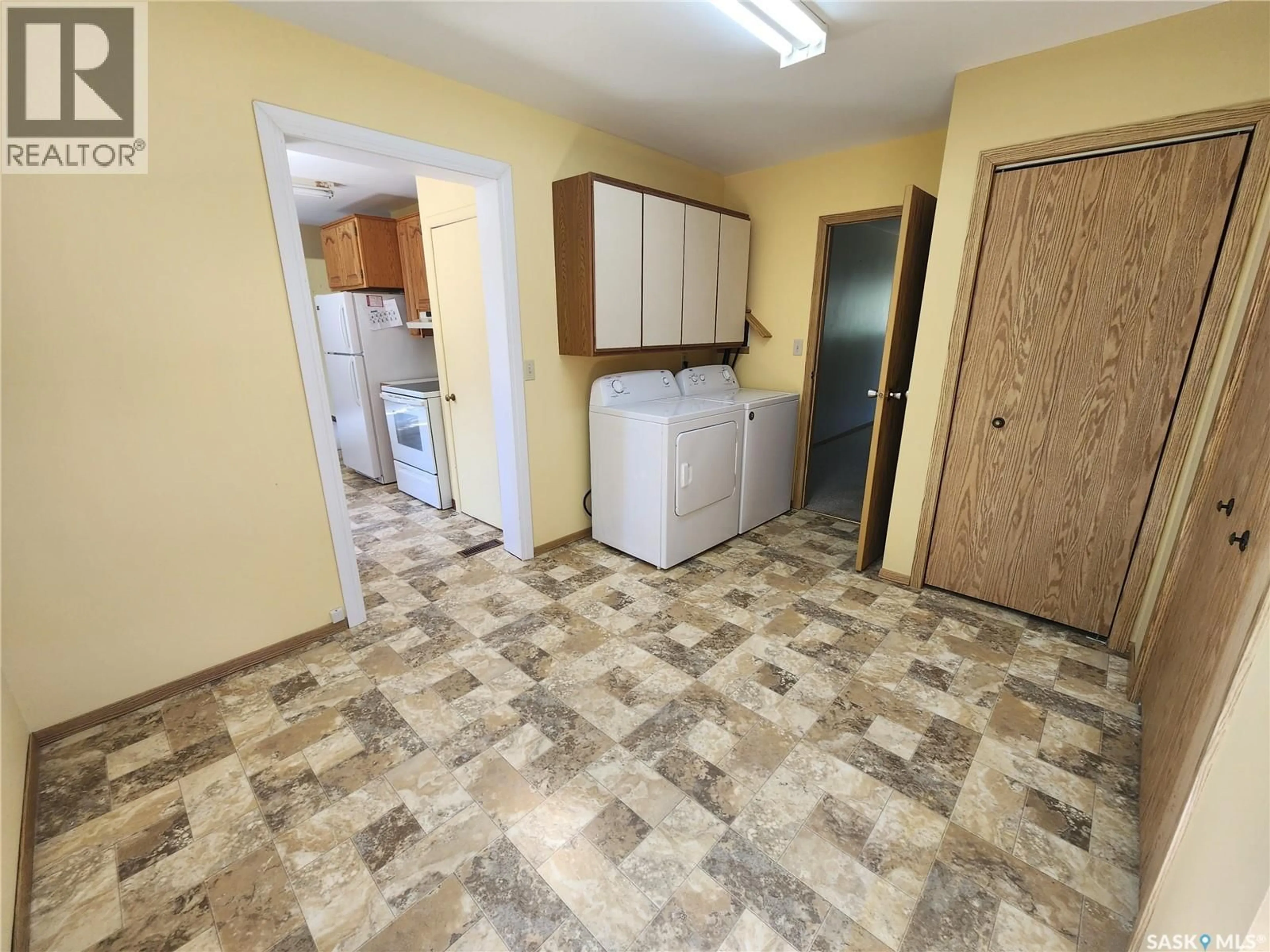 A pic of a room for 101 BELFAST STREET, North Portal Saskatchewan S0C1W0
