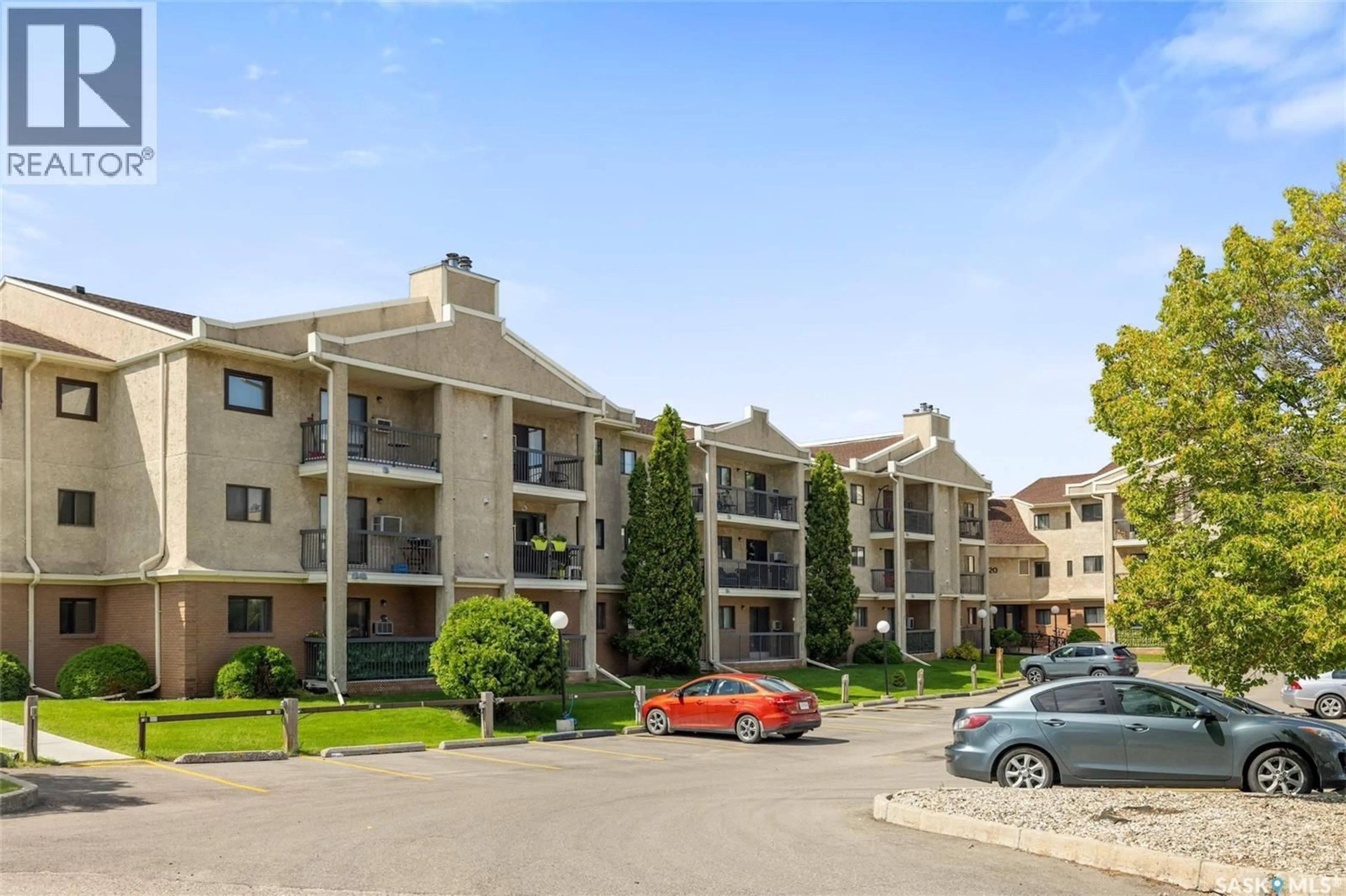 Patio, mountain view for 313 - 3420 PARK STREET, Regina Saskatchewan S4V2M9