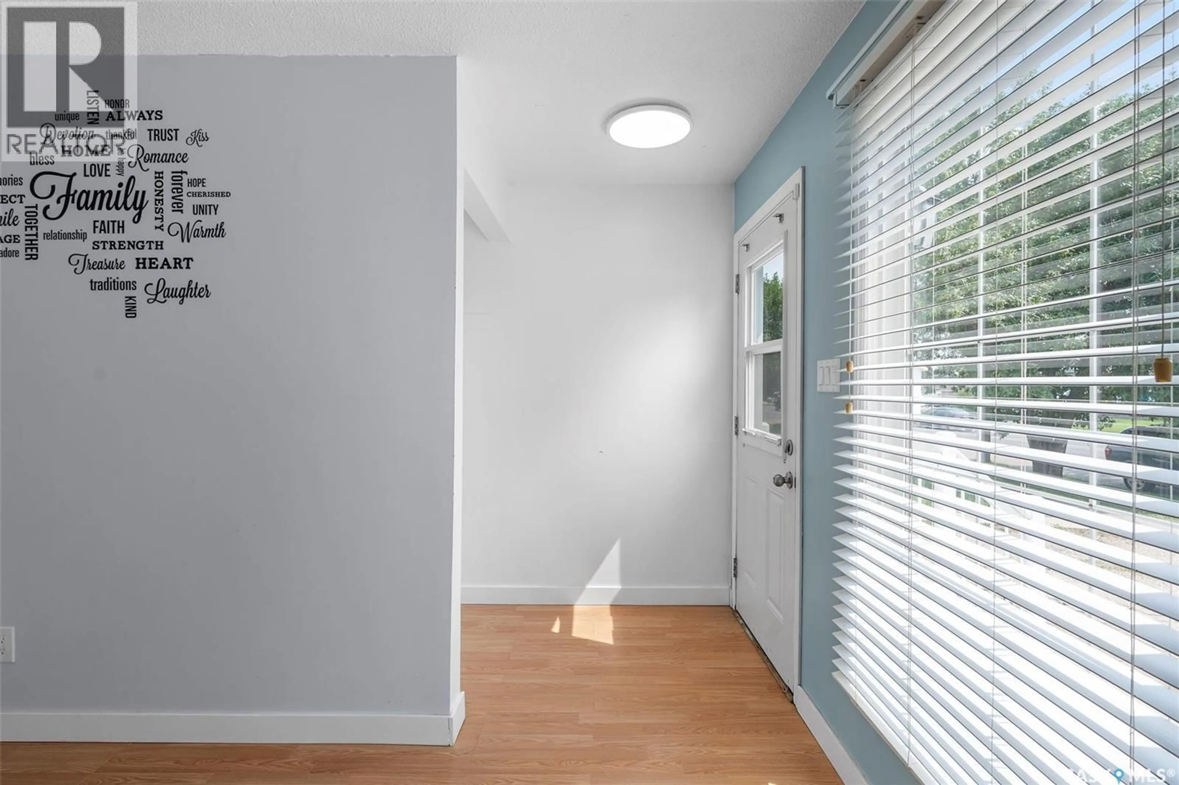 Indoor entryway for 2914 33RD STREET, Saskatoon Saskatchewan S7L0X9