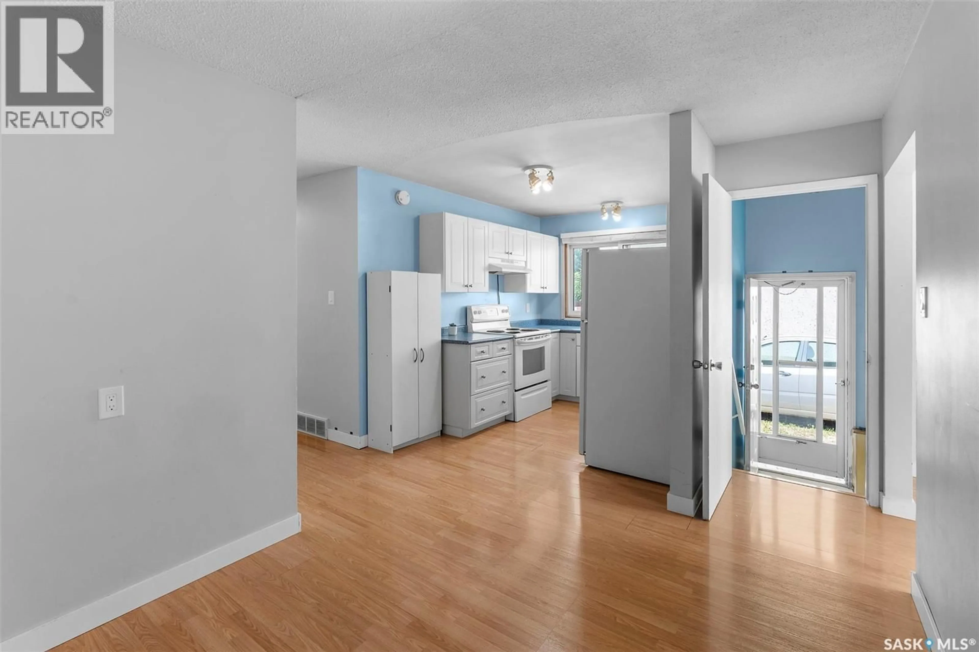 Unknown for 2914 33RD STREET, Saskatoon Saskatchewan S7L0X9