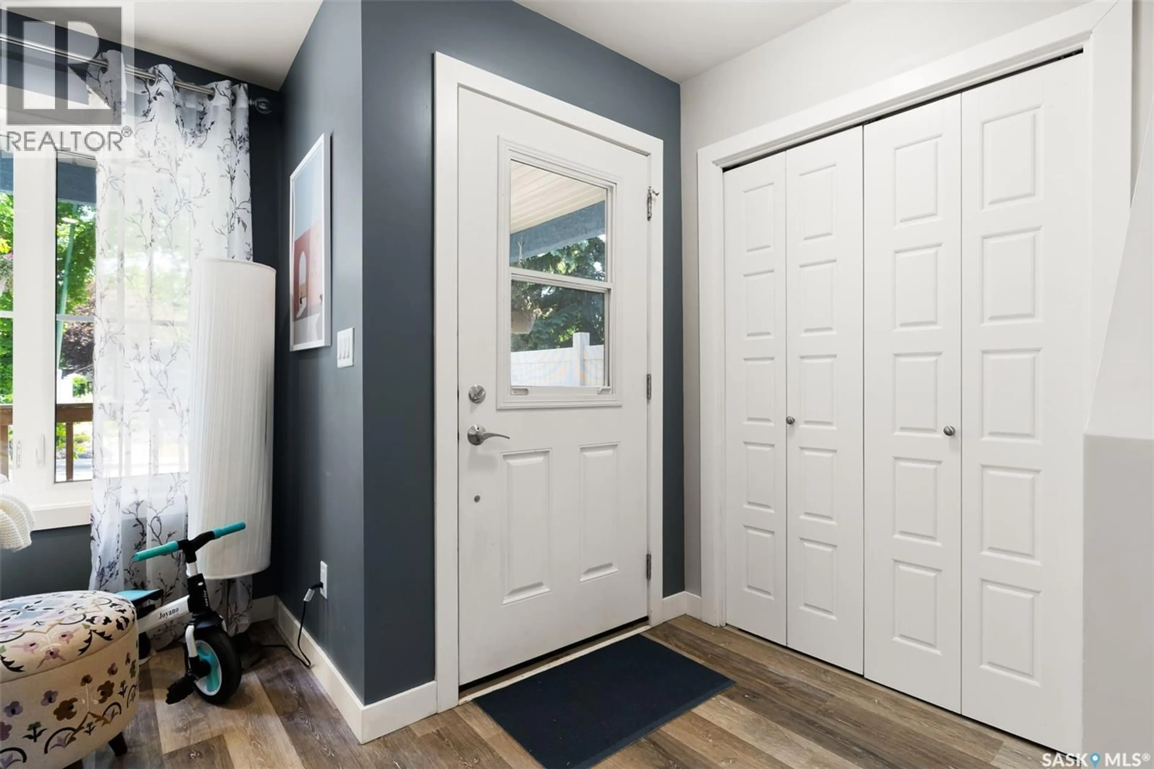 Indoor entryway for 2410 ATHOL STREET, Regina Saskatchewan S4T3G5