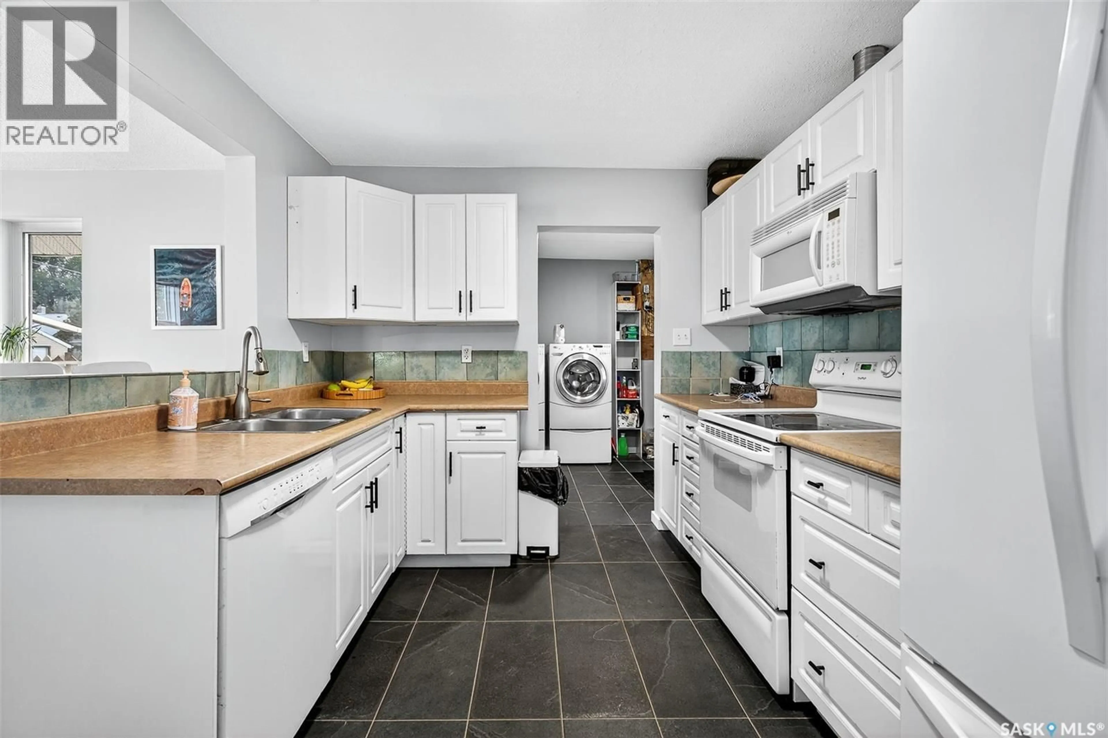 Unknown for 1097 CONNAUGHT AVENUE, Moose Jaw Saskatchewan S6H4B4