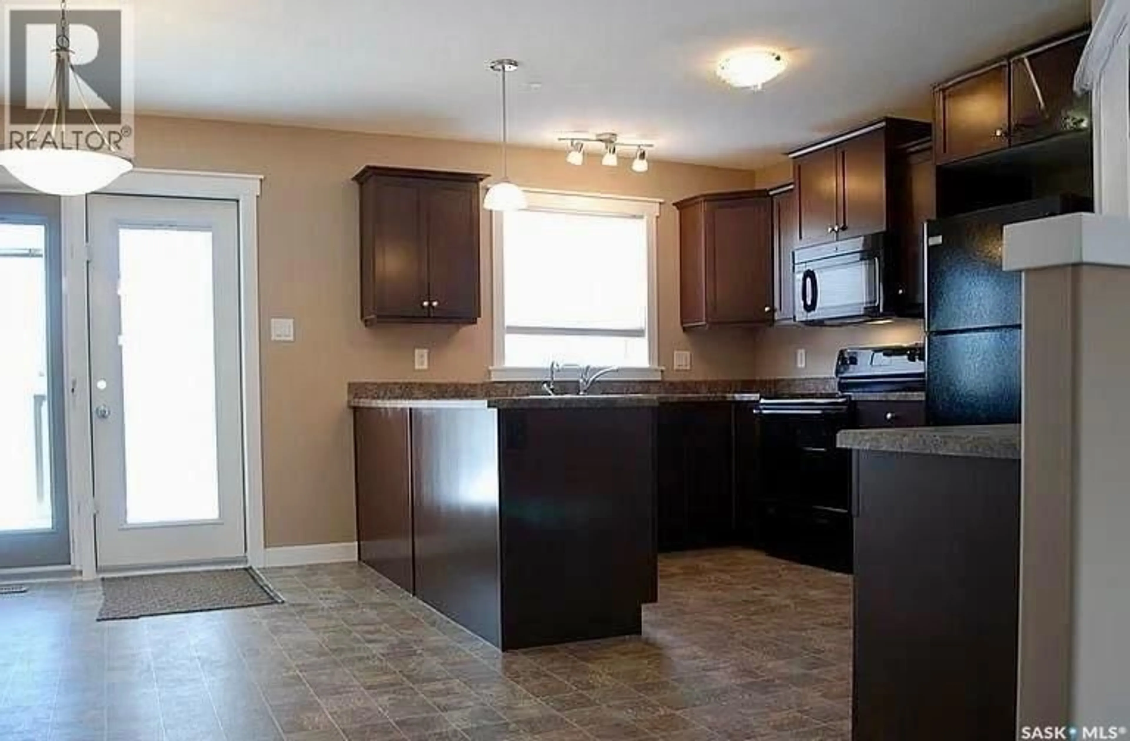 Open concept kitchen, unknown for 4604 JAMES HILL ROAD, Regina Saskatchewan S4W0C7