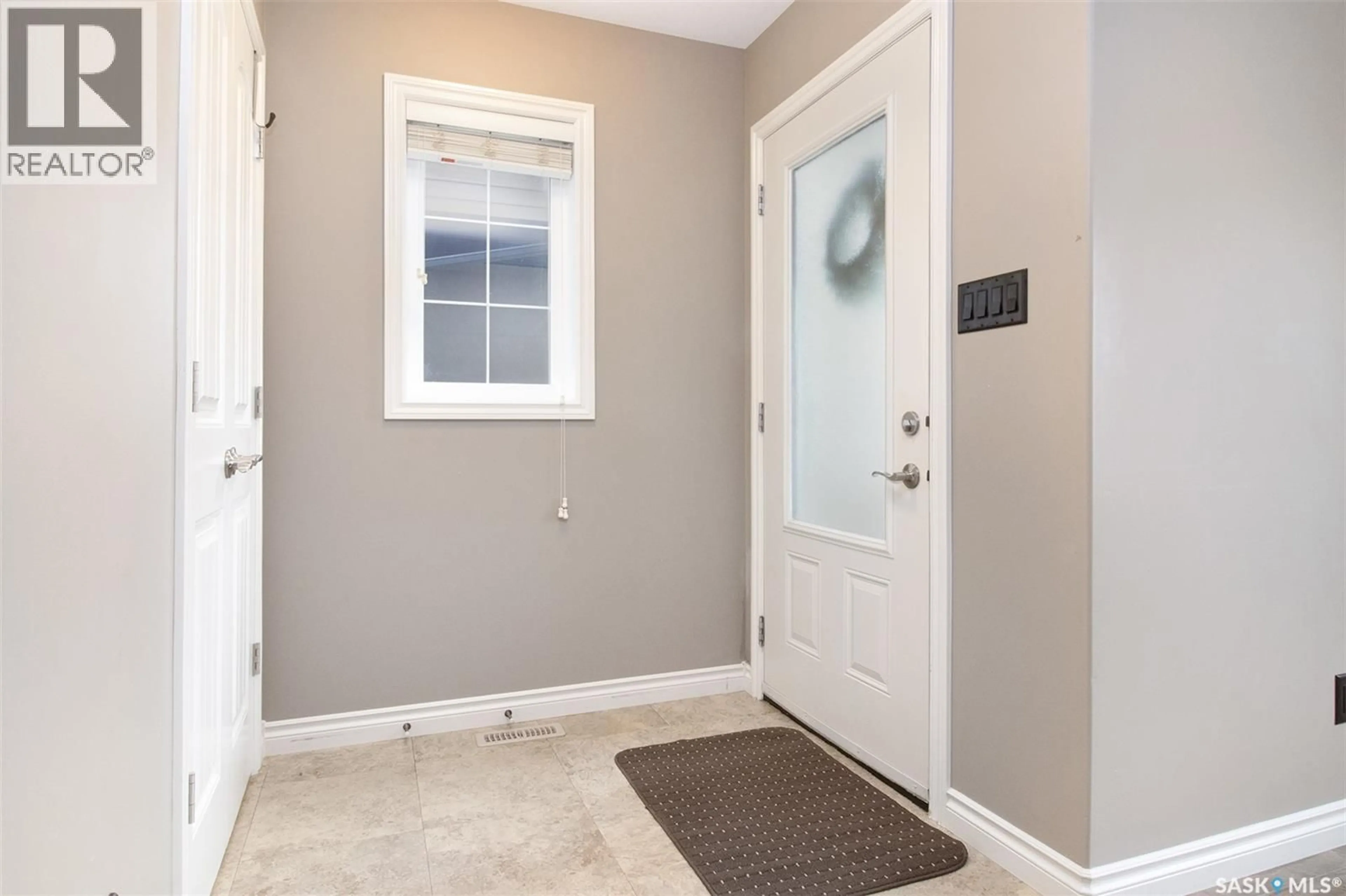 Indoor entryway for 5406 MITCHINSON WAY, Regina Saskatchewan S4W0E7