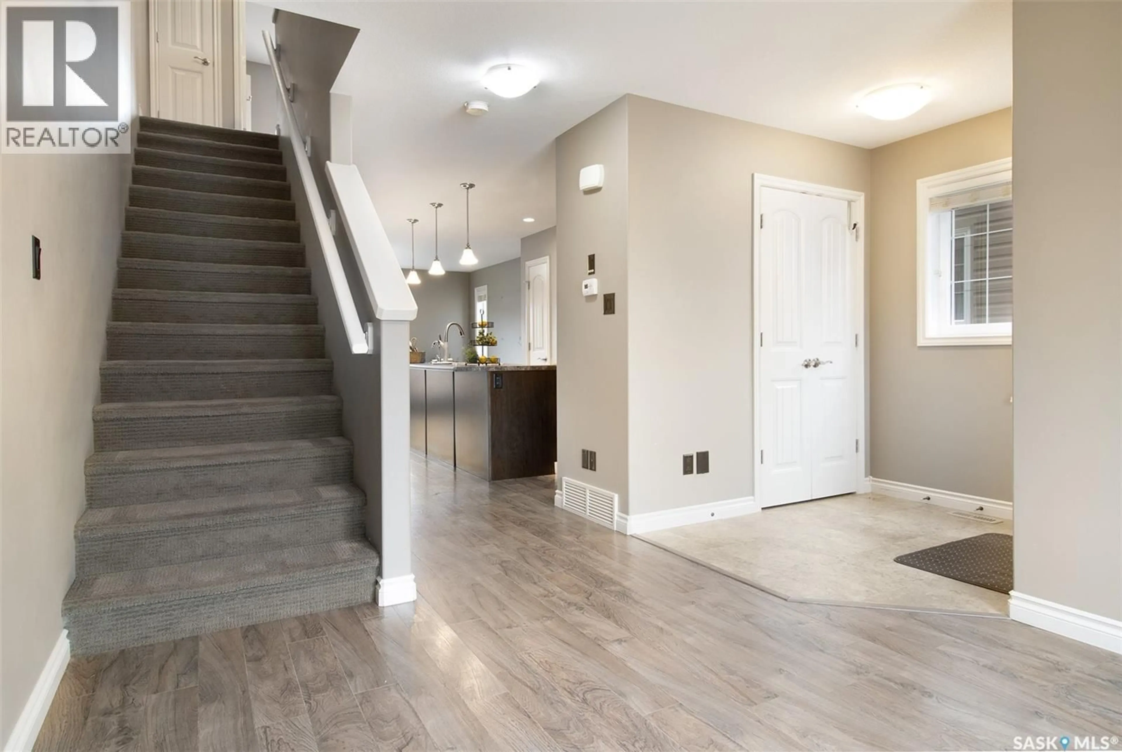 Indoor entryway for 5406 MITCHINSON WAY, Regina Saskatchewan S4W0E7