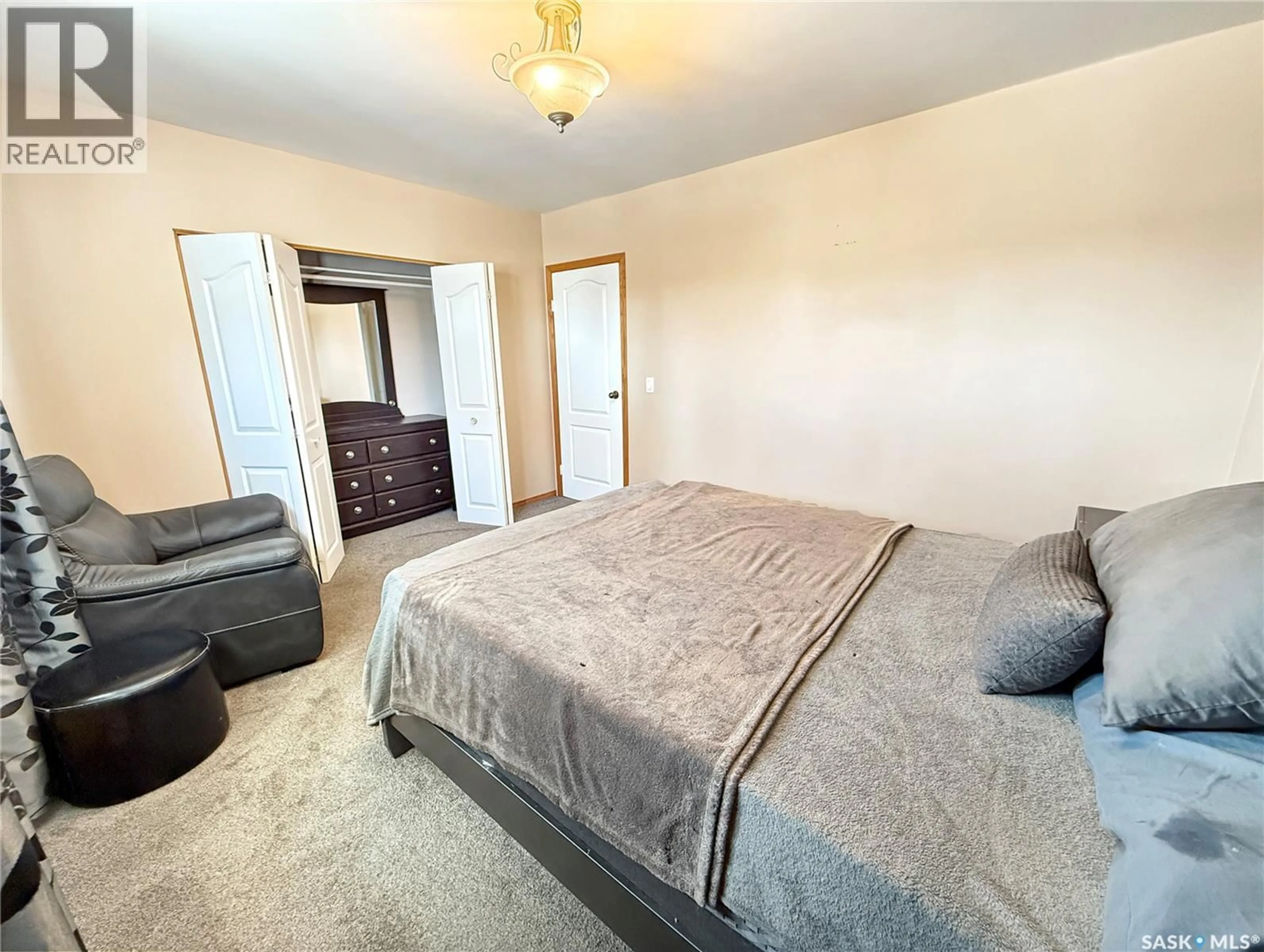 A pic of a room for 7466 LAKE AVENUE, Gull Lake Saskatchewan S0N1A0