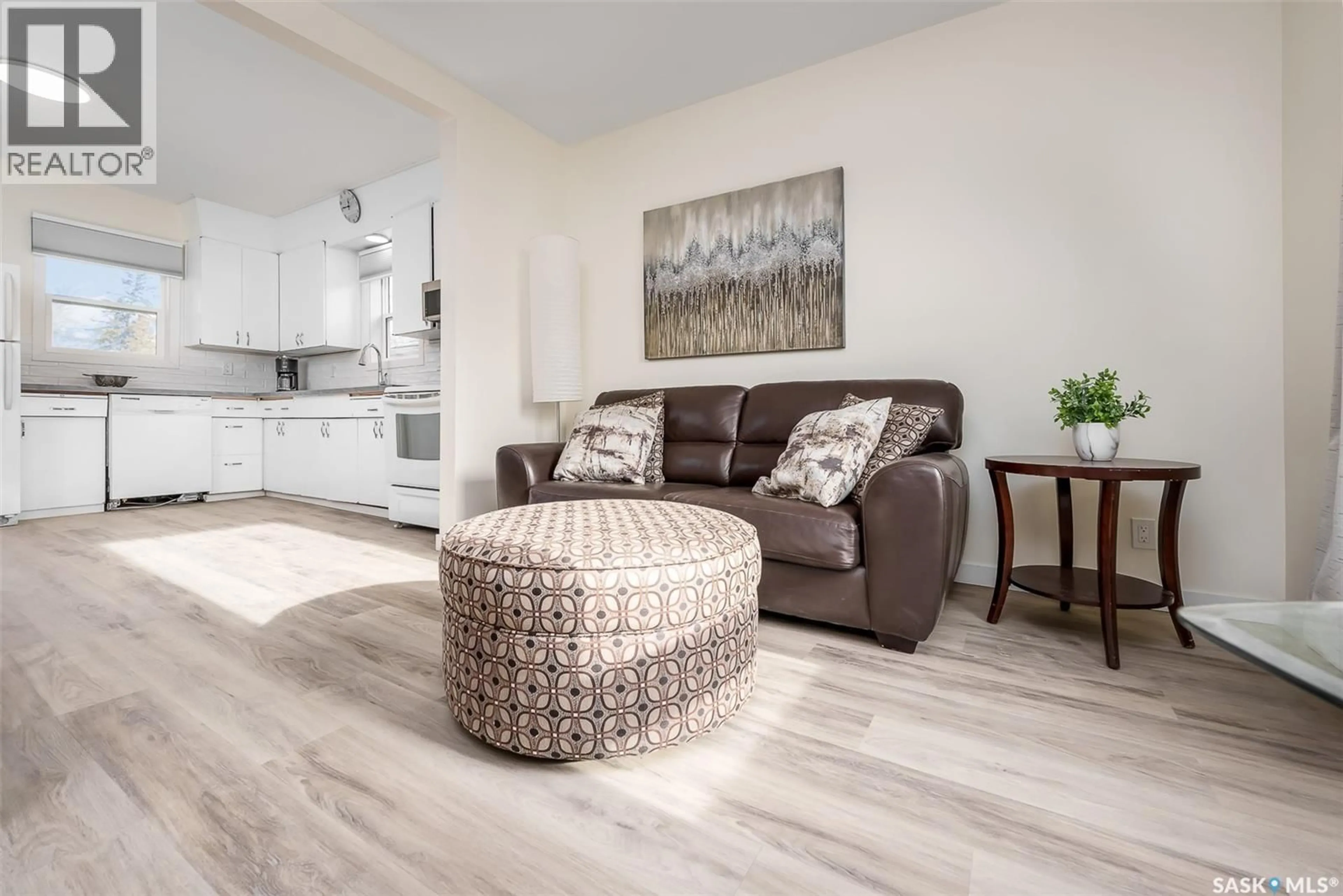 Living room with furniture, unknown for 964 ATHABASCA STREET, Moose Jaw Saskatchewan S6H2E4