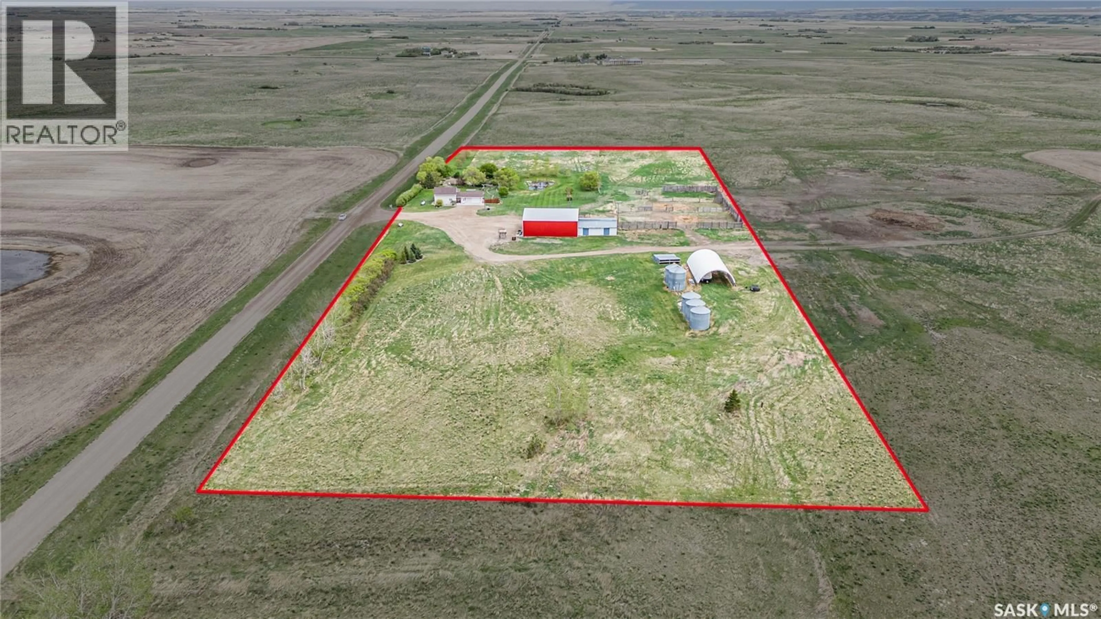 A pic from outside/outdoor area/front of a property/back of a property/a pic from drone, building for MOUNTENAY ACREAGE, Dufferin Rm No. 190 Saskatchewan S0G0H0