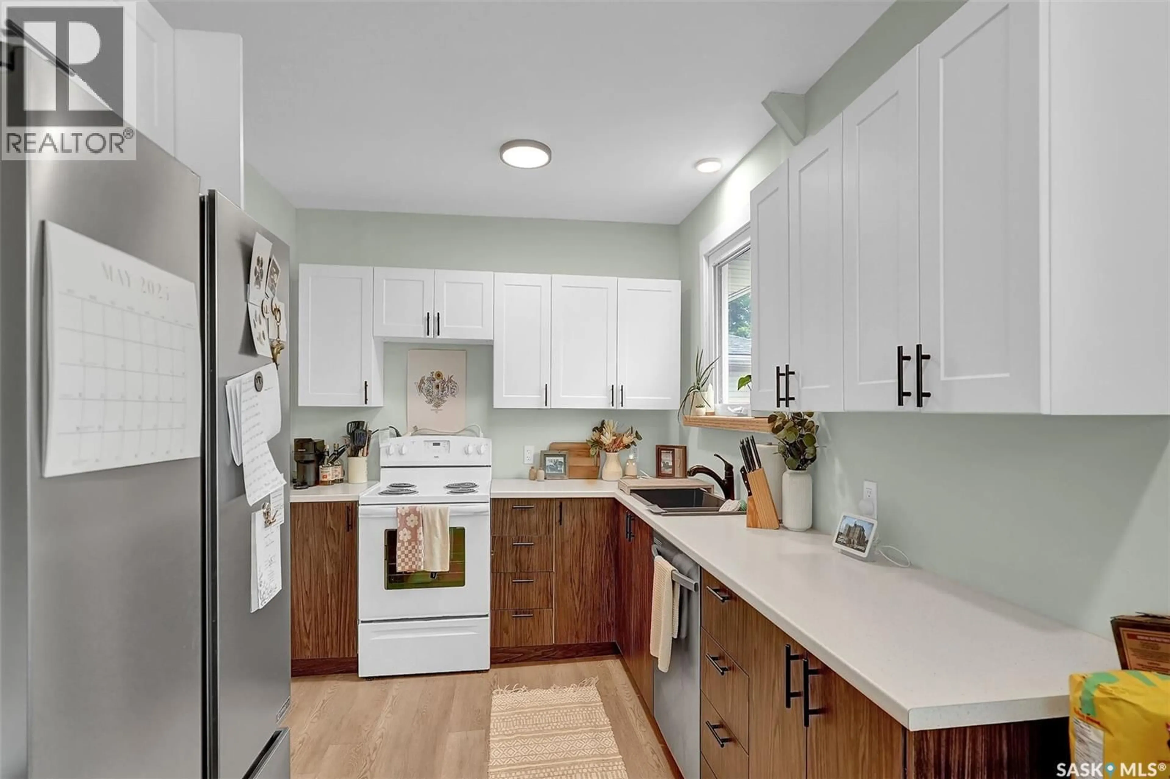 Open concept kitchen, unknown for 2632 MCDONALD STREET, Regina Saskatchewan S4N2Z8