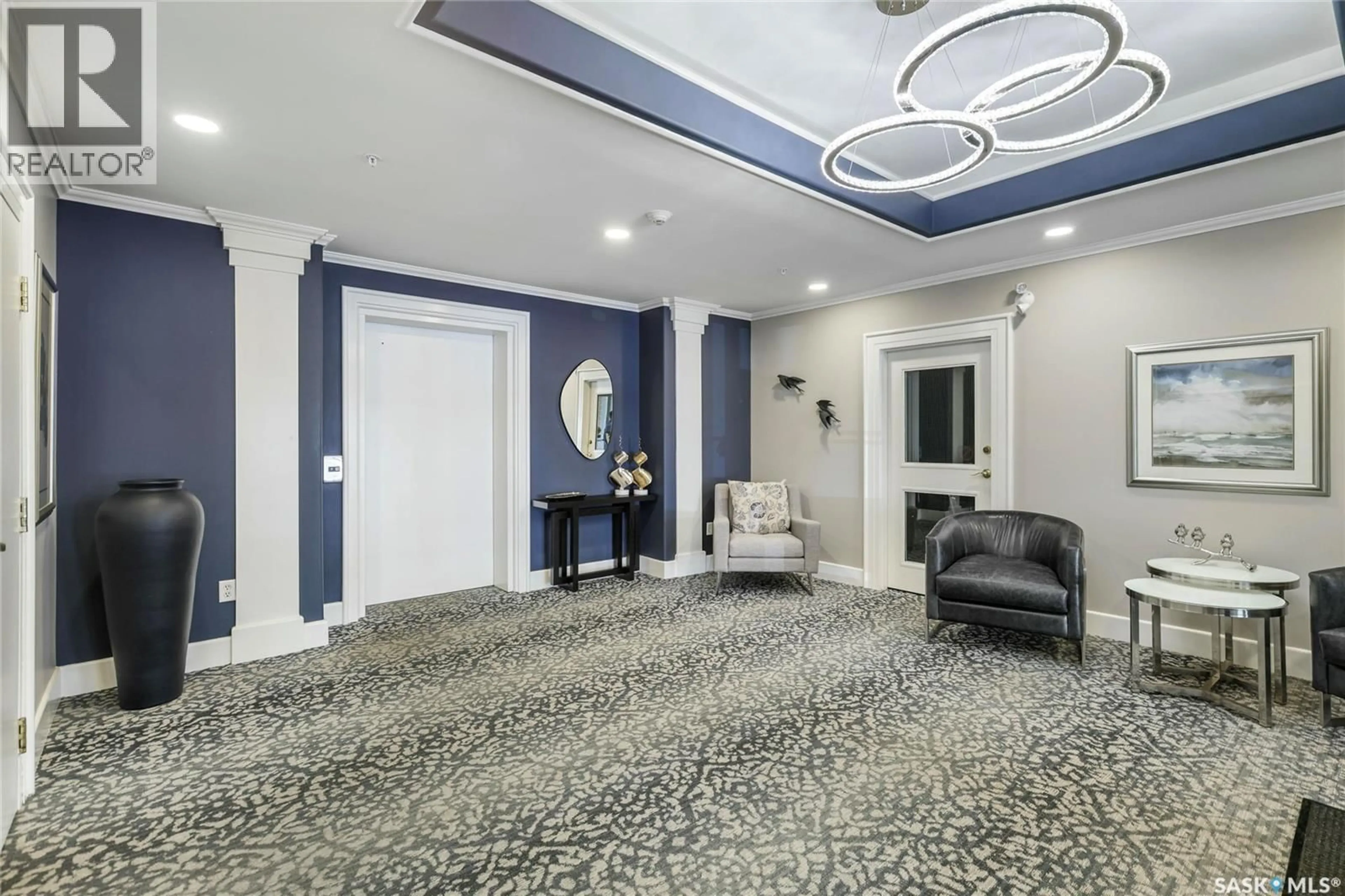 Indoor foyer for 2330 - 430 HAMILTON STREET, Regina Saskatchewan S4P3Y5