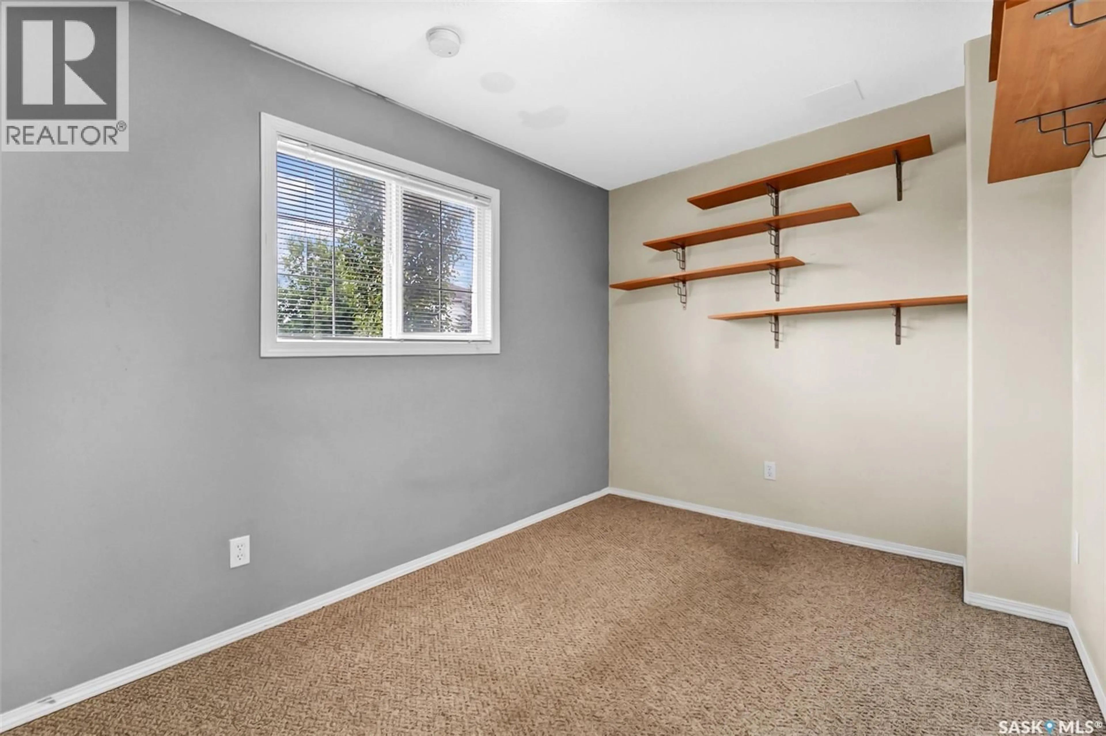 A pic of a room for 5 302 HEROLD ROAD, Saskatoon Saskatchewan S7V1J3