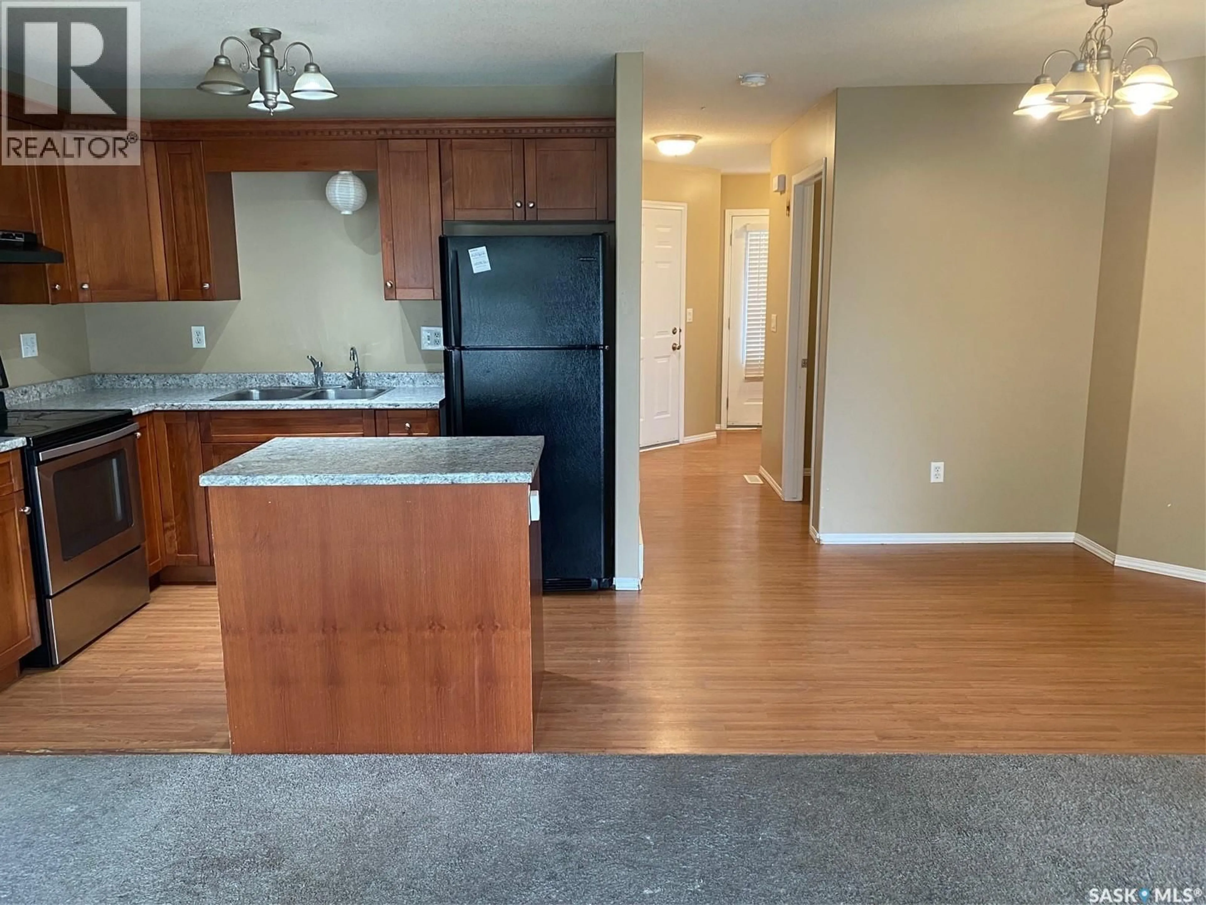 Standard kitchen, unknown for 4620 MARIGOLD DRIVE, Regina Saskatchewan S4X4S5