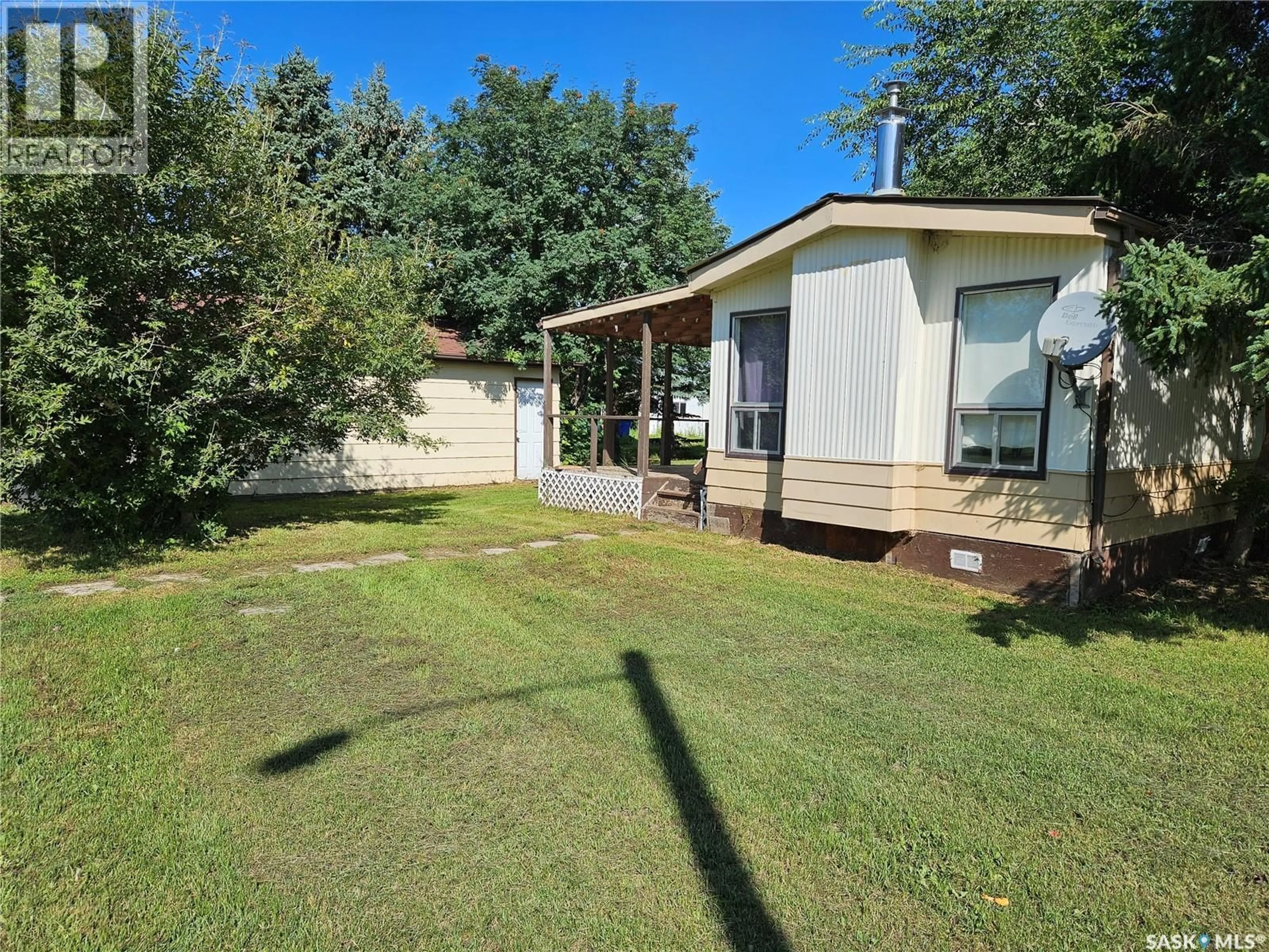 A pic from outside/outdoor area/front of a property/back of a property/a pic from drone, street for 216 RAILWAY AVENUE, Arcola Saskatchewan S0C0G0