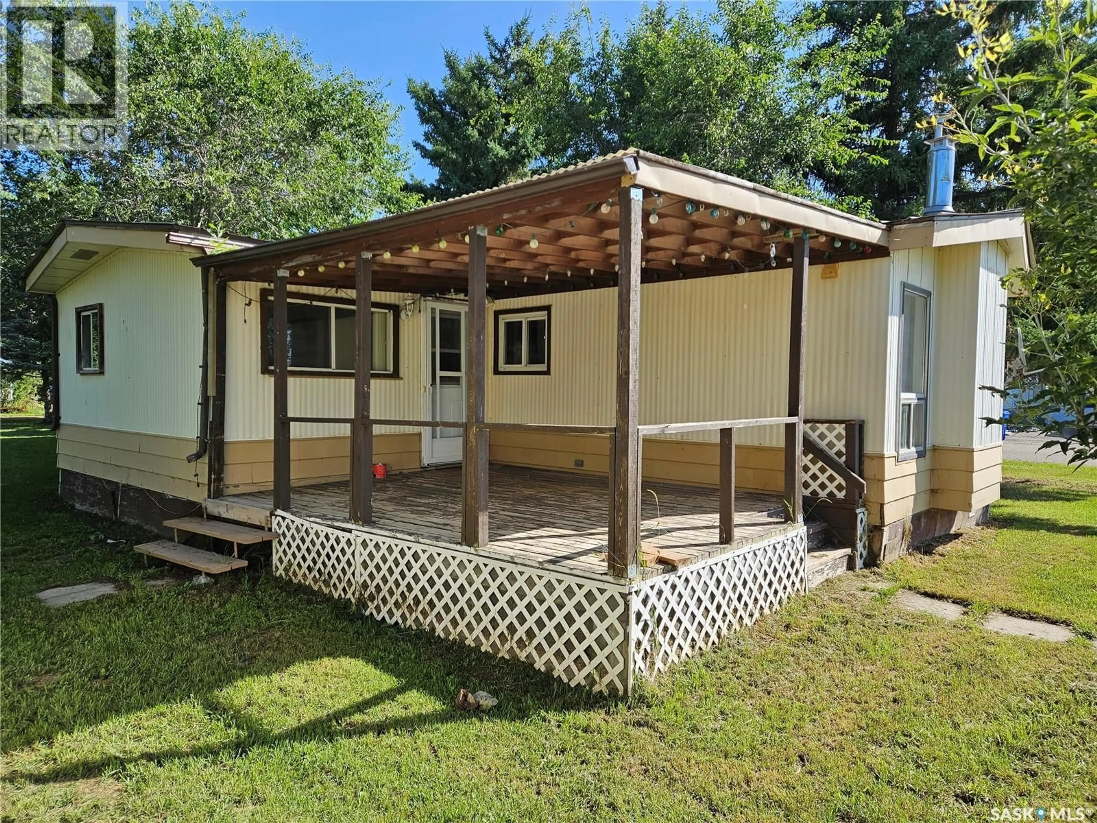 Patio, unknown for 216 RAILWAY AVENUE, Arcola Saskatchewan S0C0G0