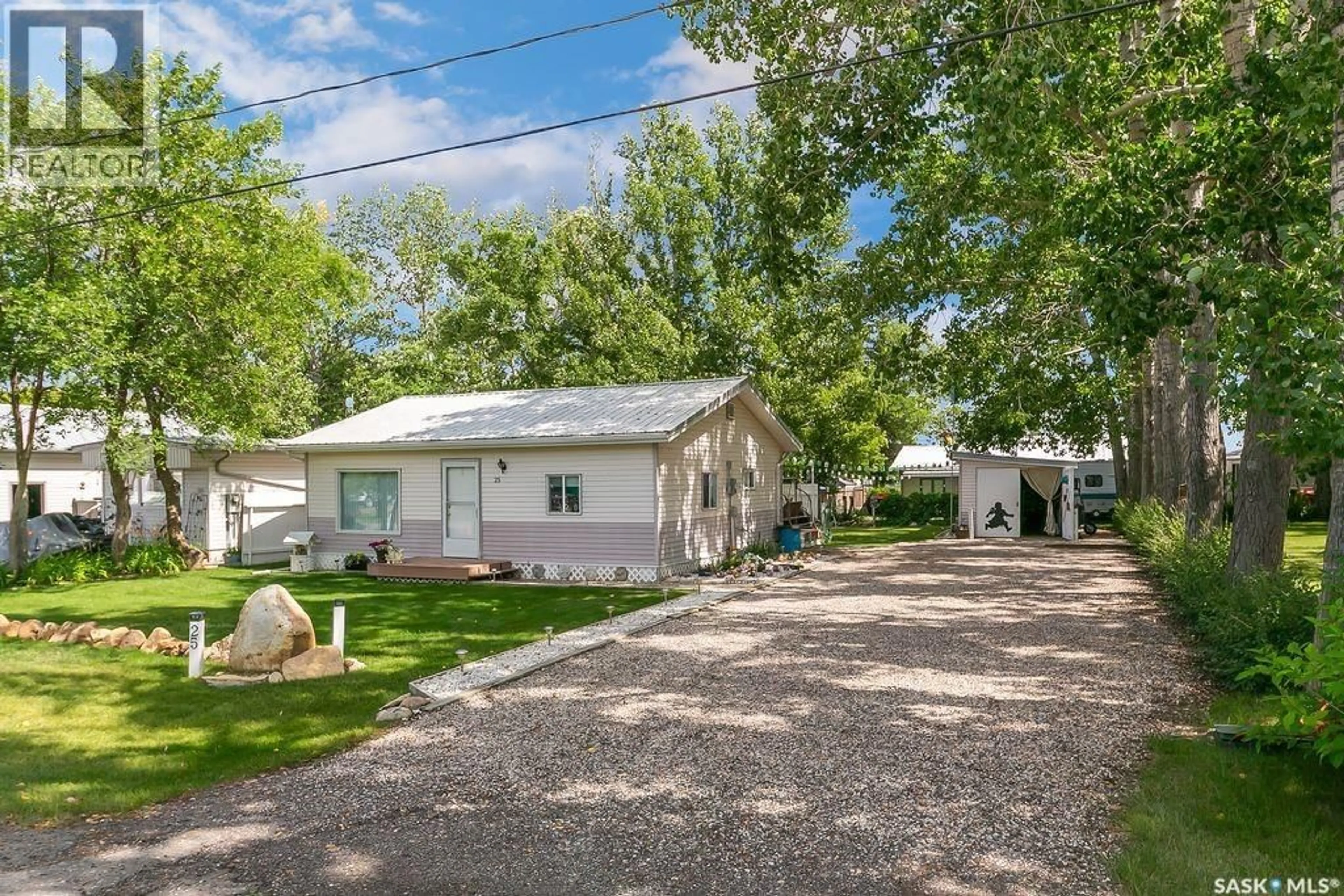 A pic from outside/outdoor area/front of a property/back of a property/a pic from drone, street for 25 MAPLE STREET, Grandview Beach Saskatchewan S0G1C0