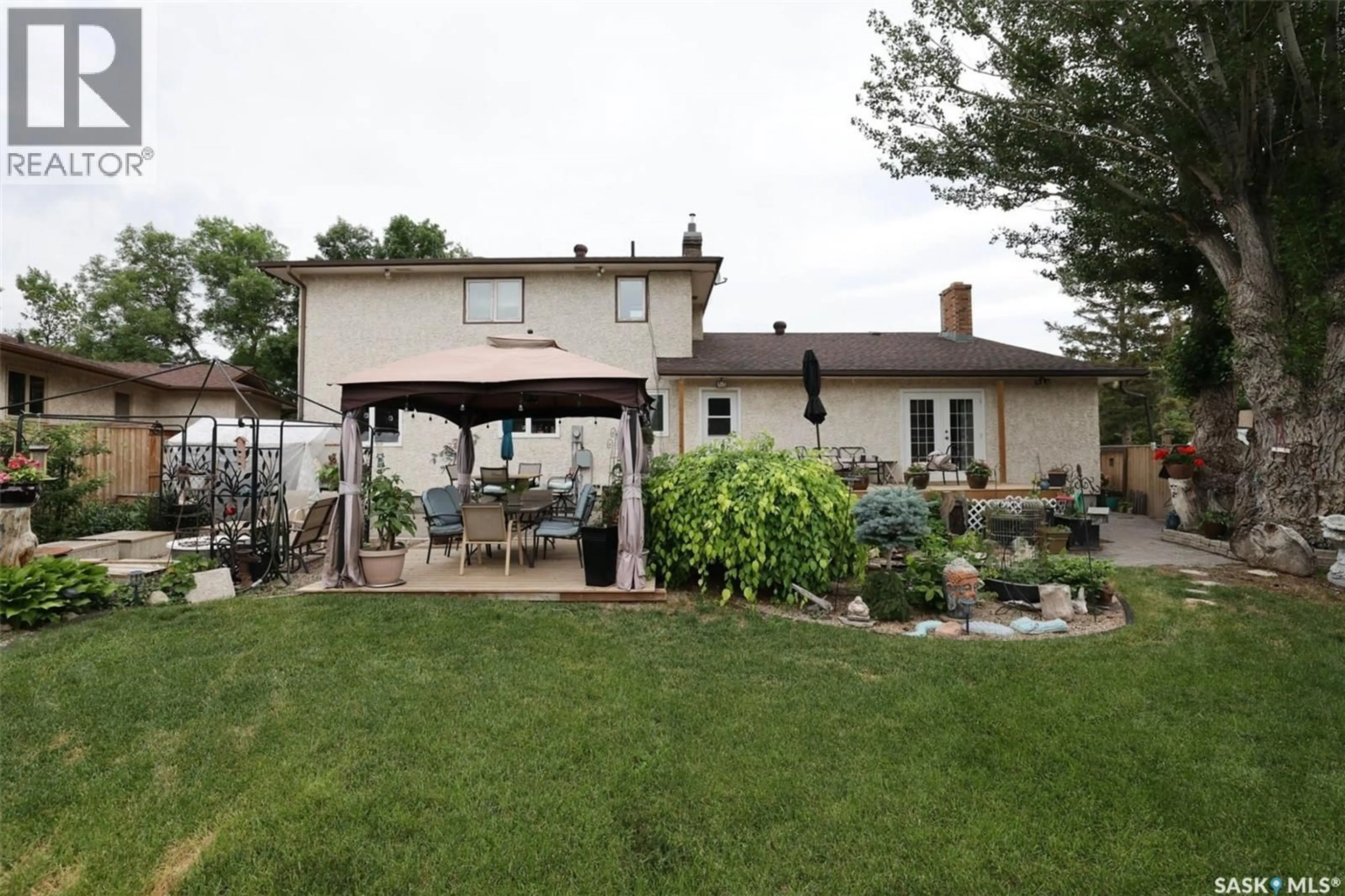 Patio, unknown for 169 DALGLIESH DRIVE, Regina Saskatchewan S4R7Y9