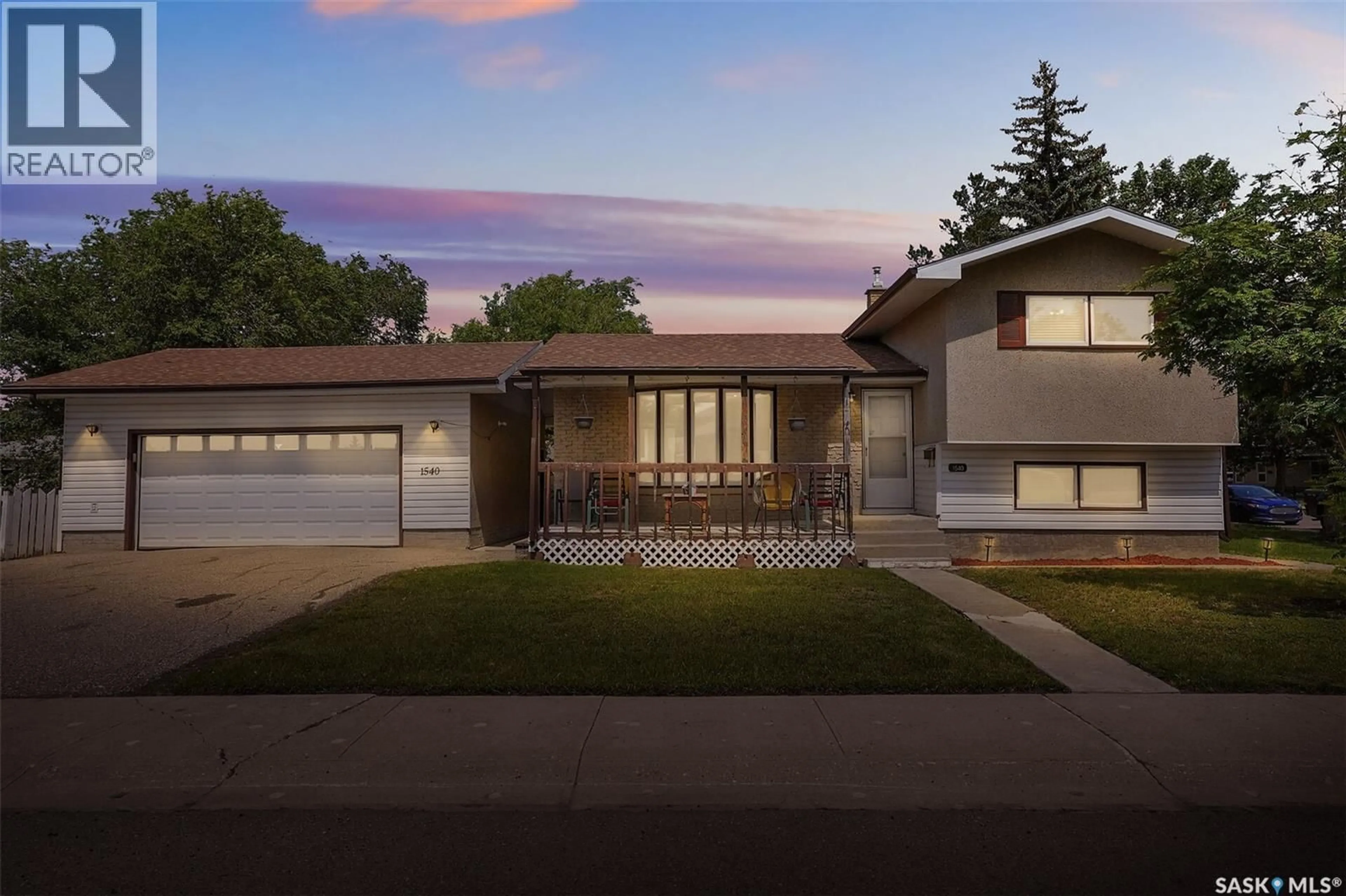 Home with brick exterior material, street for 1540 9TH AVENUE, Regina Saskatchewan S4N4M6
