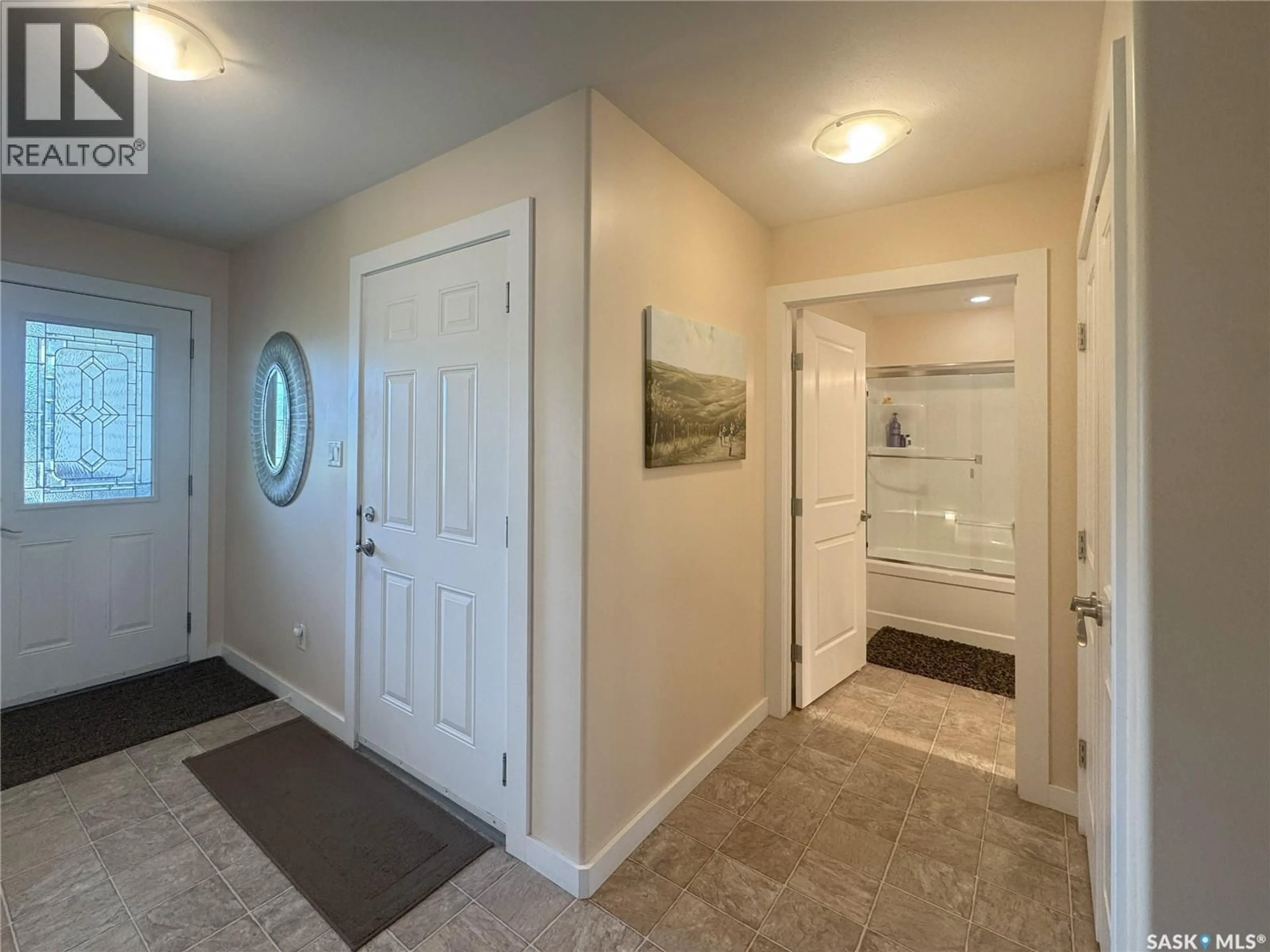 Indoor entryway for 325 2ND STREET, Waldheim Saskatchewan S0K4R0
