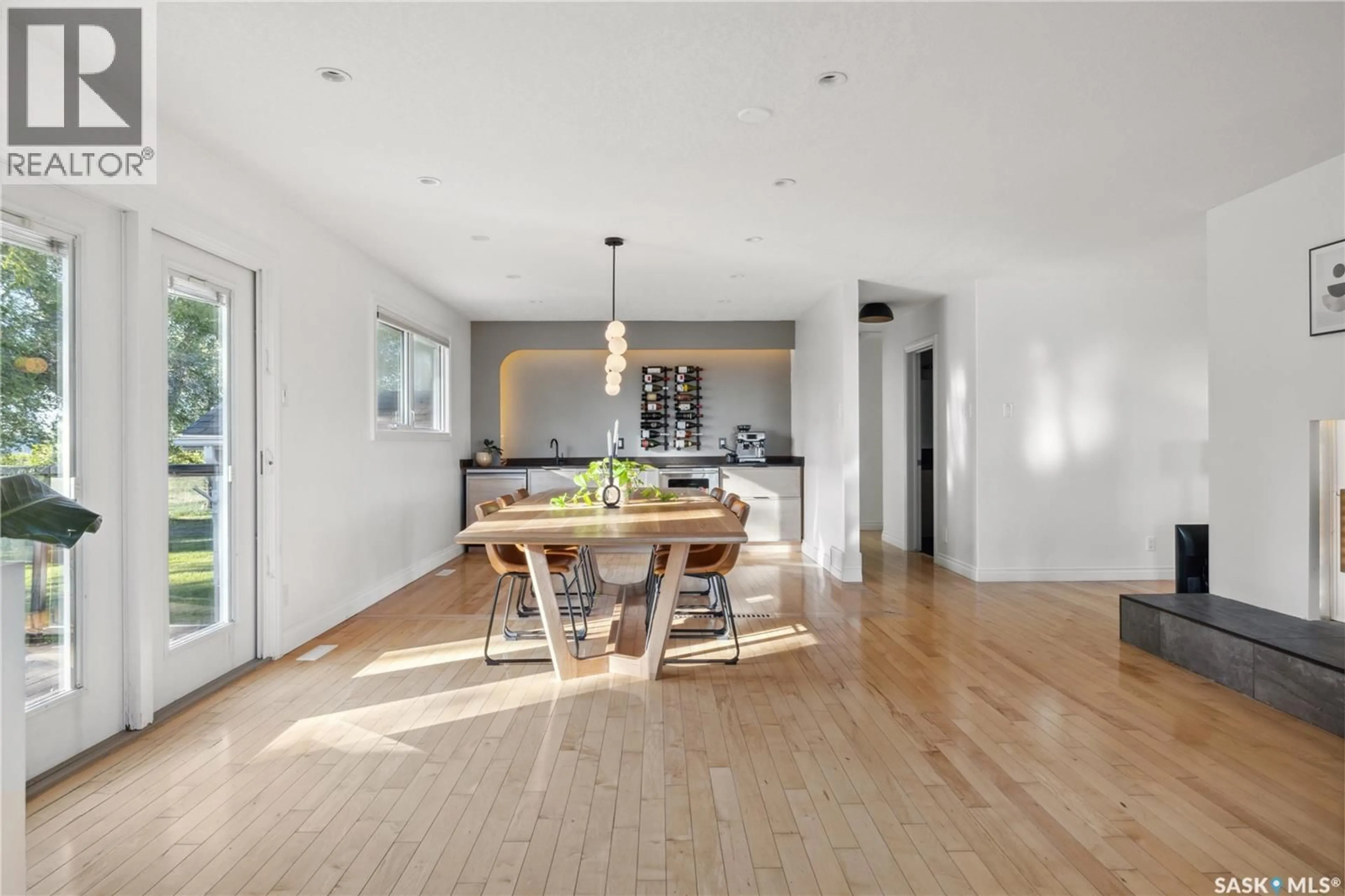 Open concept kitchen, wood/laminate floor for 11801 HWY 48, Edenwold Rm No. 158 Saskatchewan S4L5B1