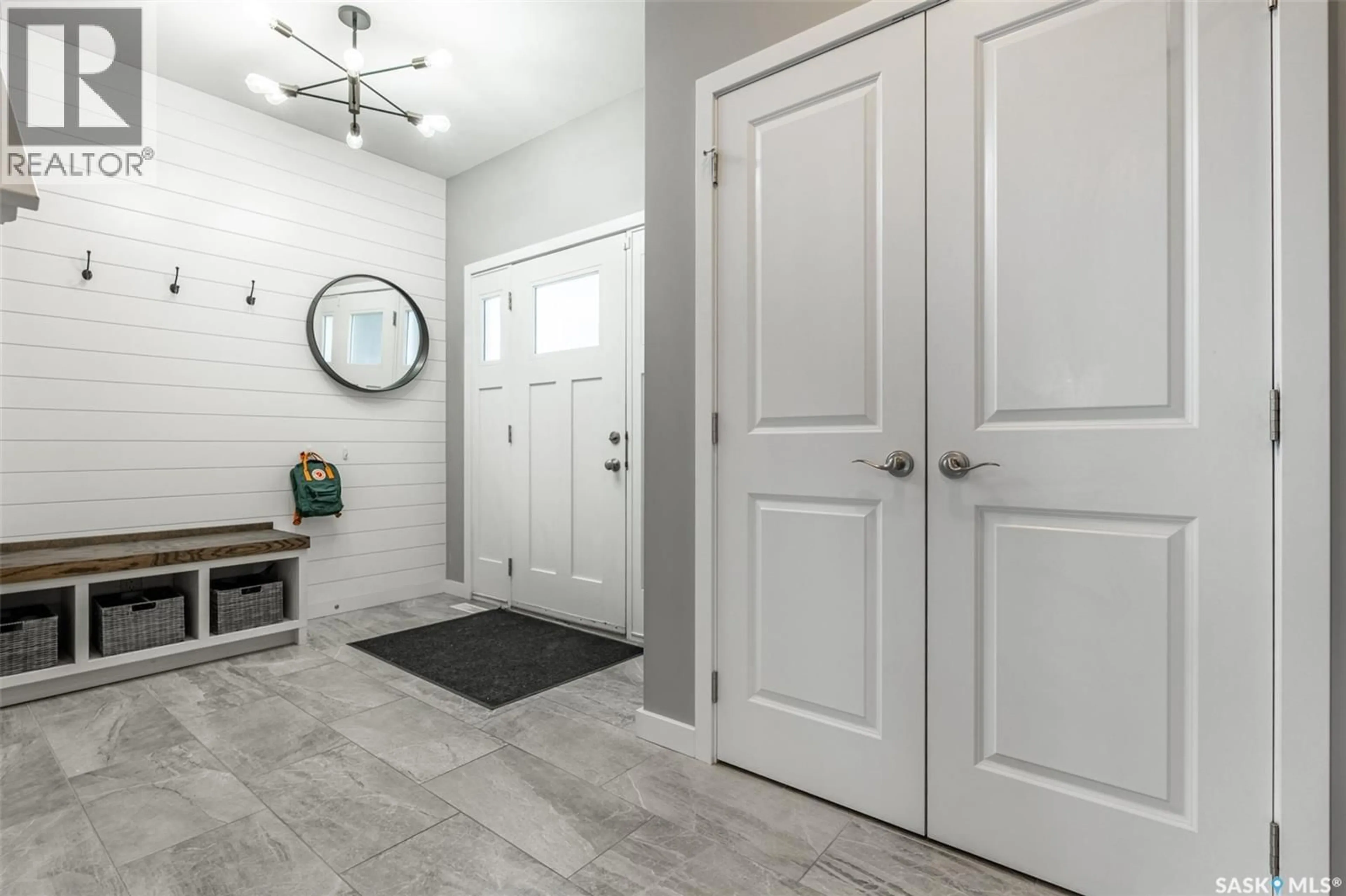 Indoor entryway for 502 CHILDERS CRESCENT, Saskatoon Saskatchewan S7L4P2