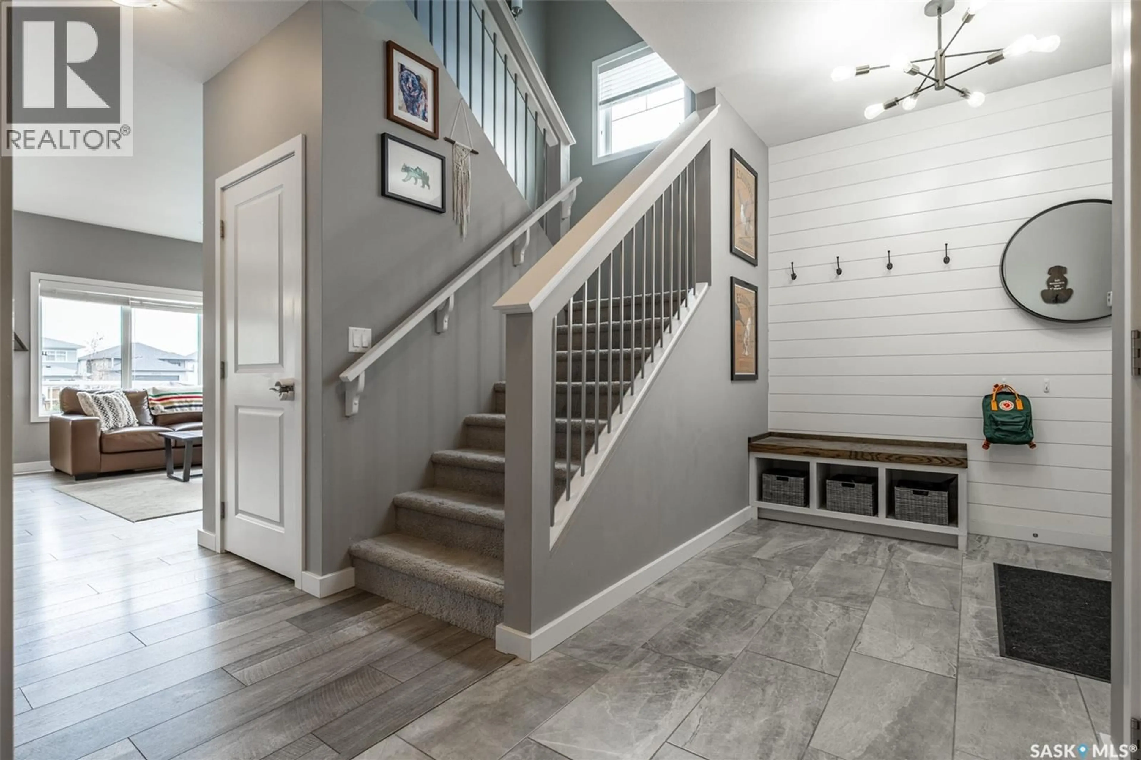 Indoor entryway for 502 CHILDERS CRESCENT, Saskatoon Saskatchewan S7L4P2
