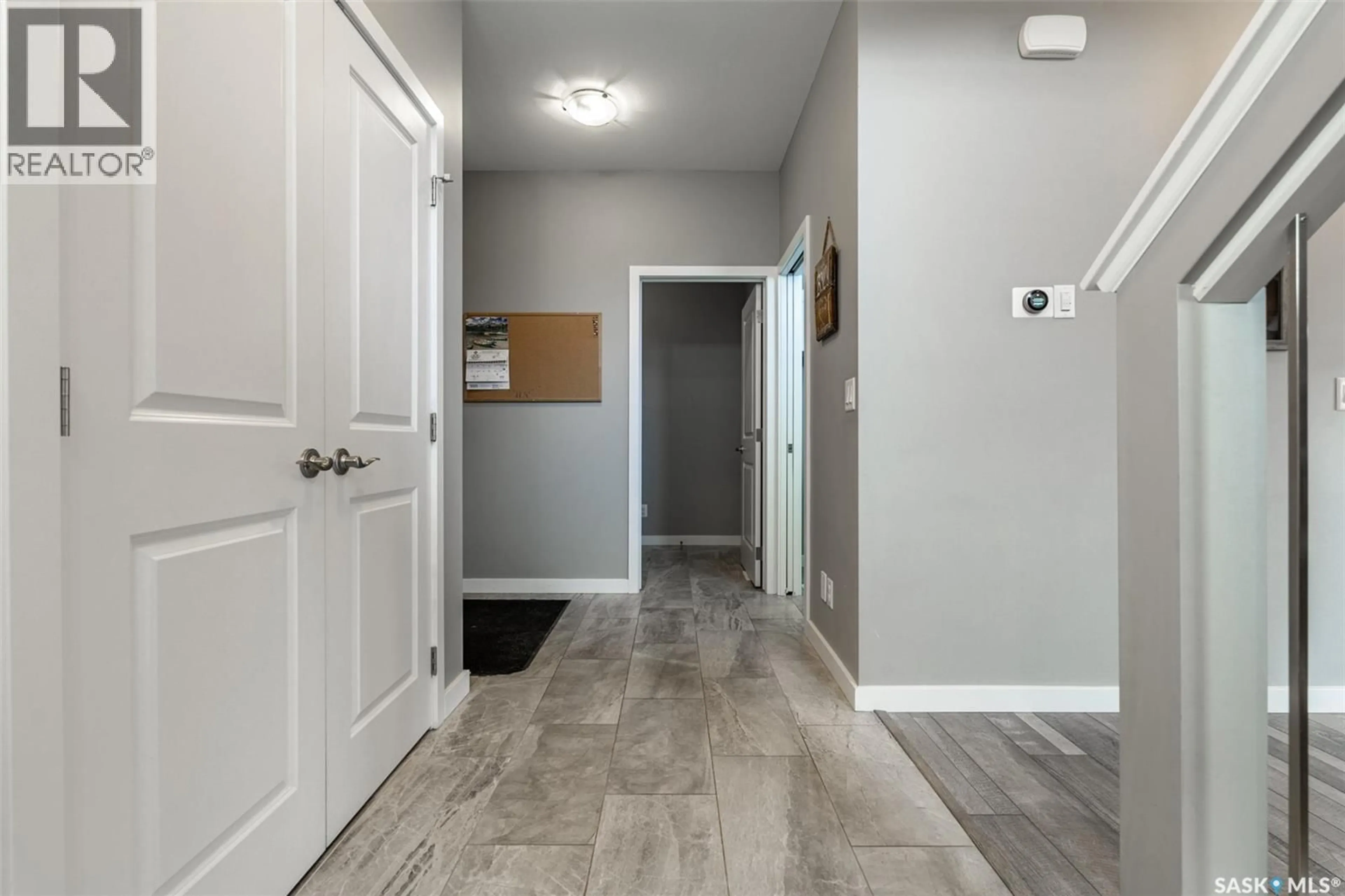 Indoor entryway for 502 CHILDERS CRESCENT, Saskatoon Saskatchewan S7L4P2
