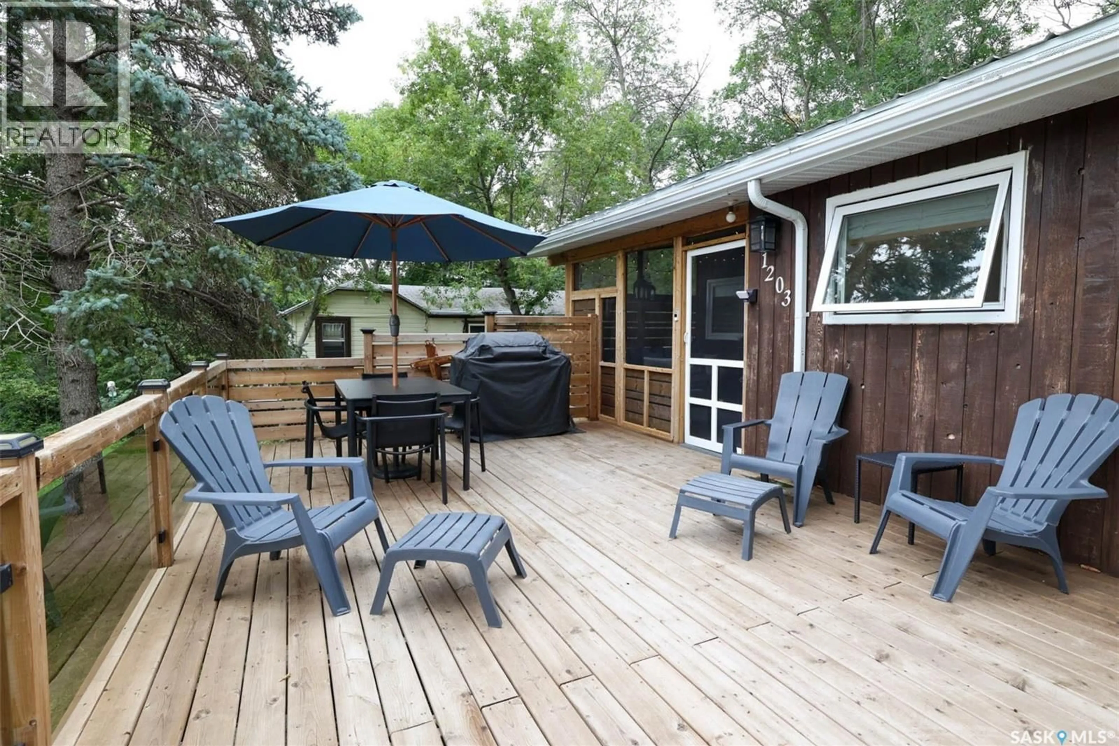 Patio, unknown for 1203 5TH AVENUE, Regina Beach Saskatchewan S0G4C0