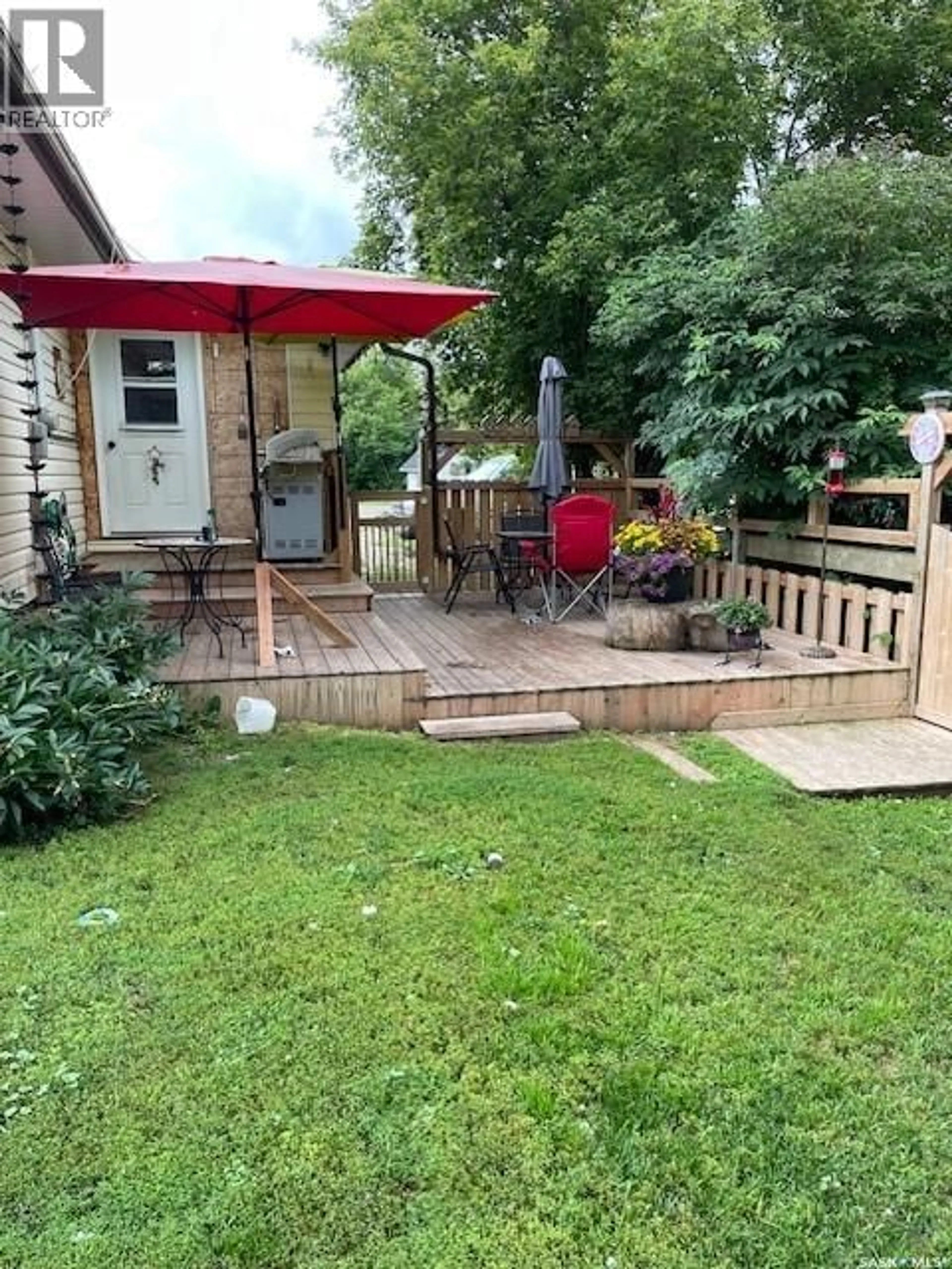 Patio, street for 316 MAXFIELD STREET, Stoughton Saskatchewan S0G4T0