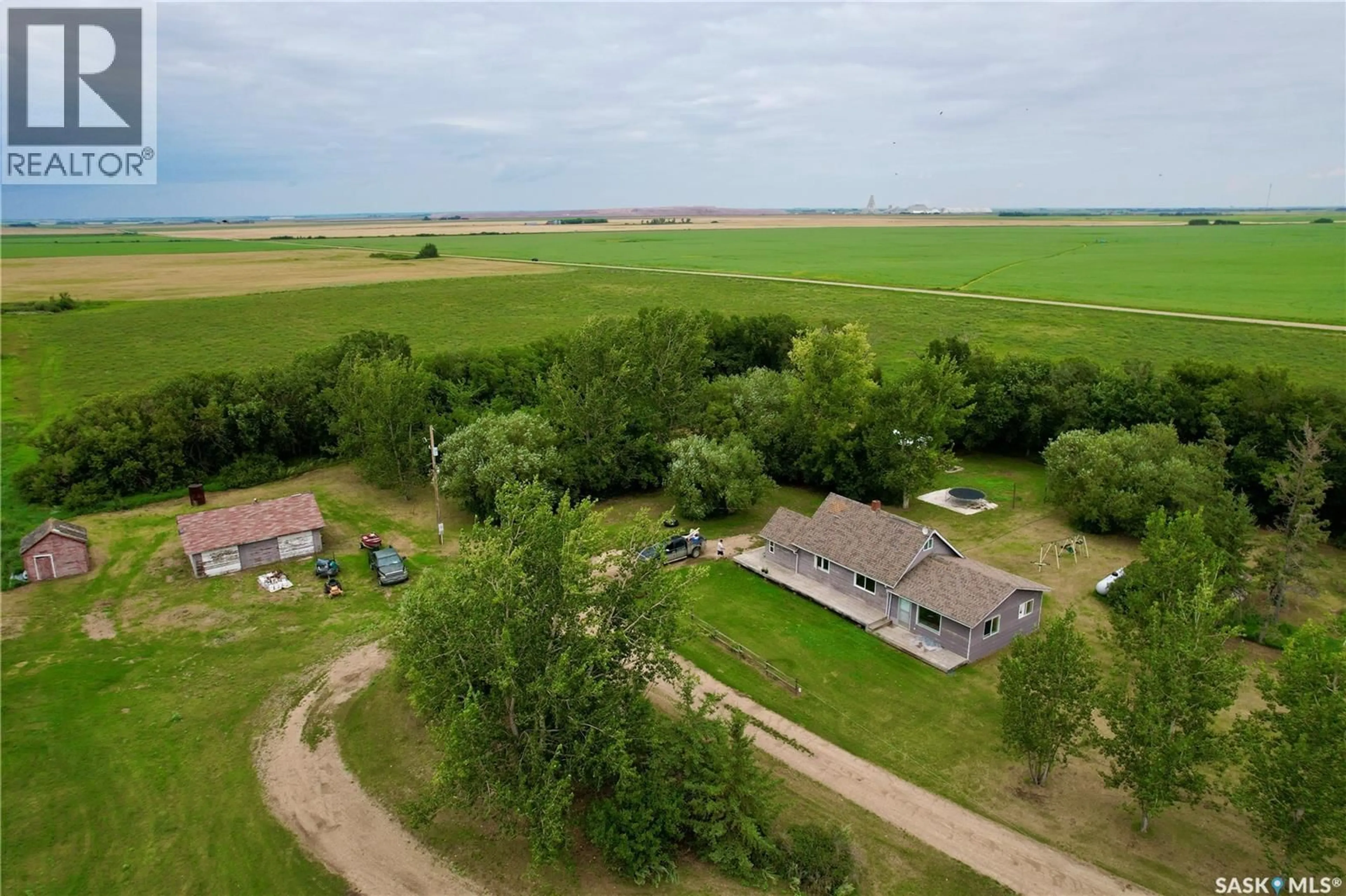 A pic from outside/outdoor area/front of a property/back of a property/a pic from drone, water/lake/river/ocean view for DOWSON ACREAGE, Blucher Rm No. 343 Saskatchewan S0K0C0