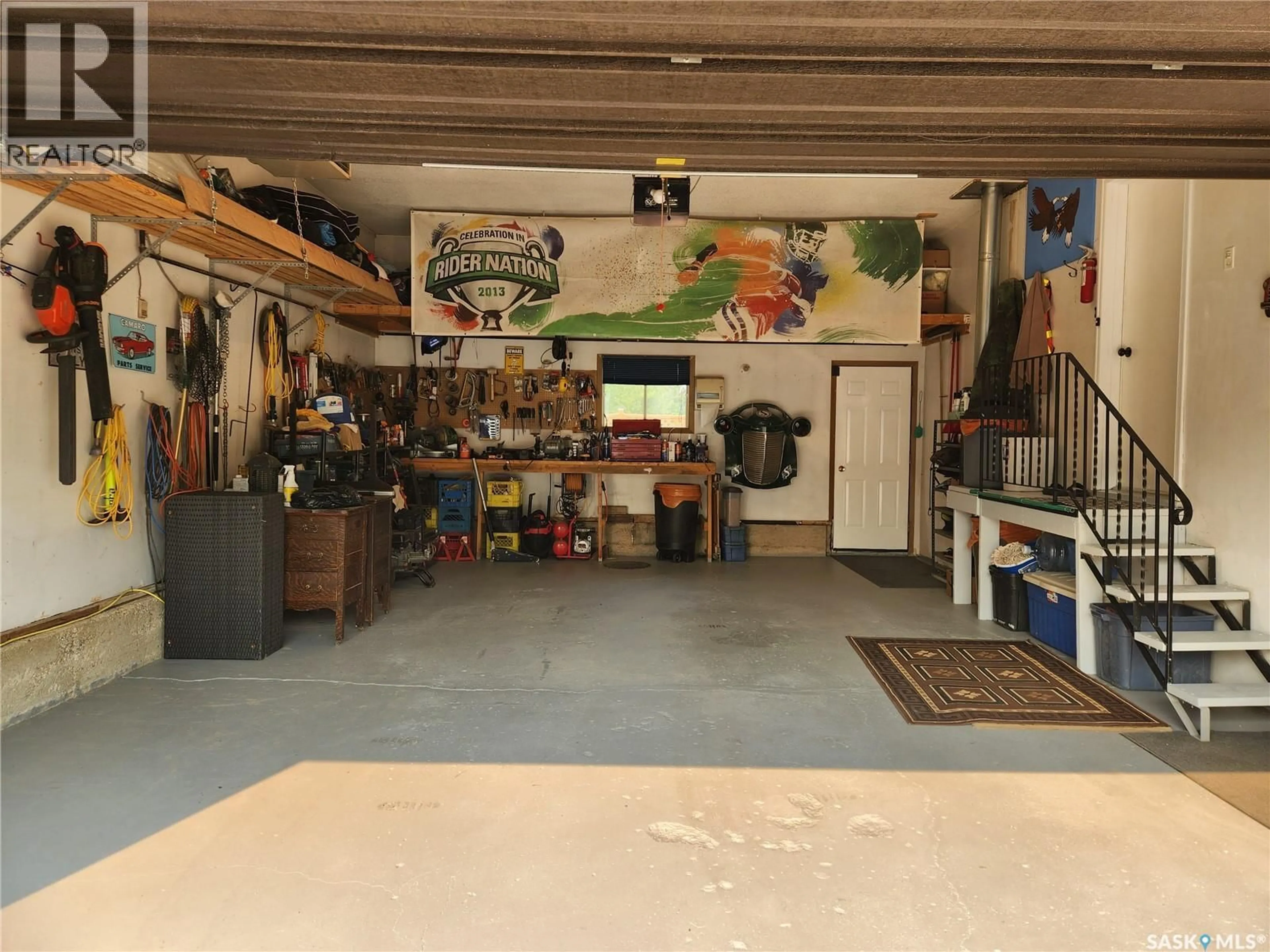 Indoor garage for 702 GOLBURN CRESCENT, Tisdale Saskatchewan S0E1T0