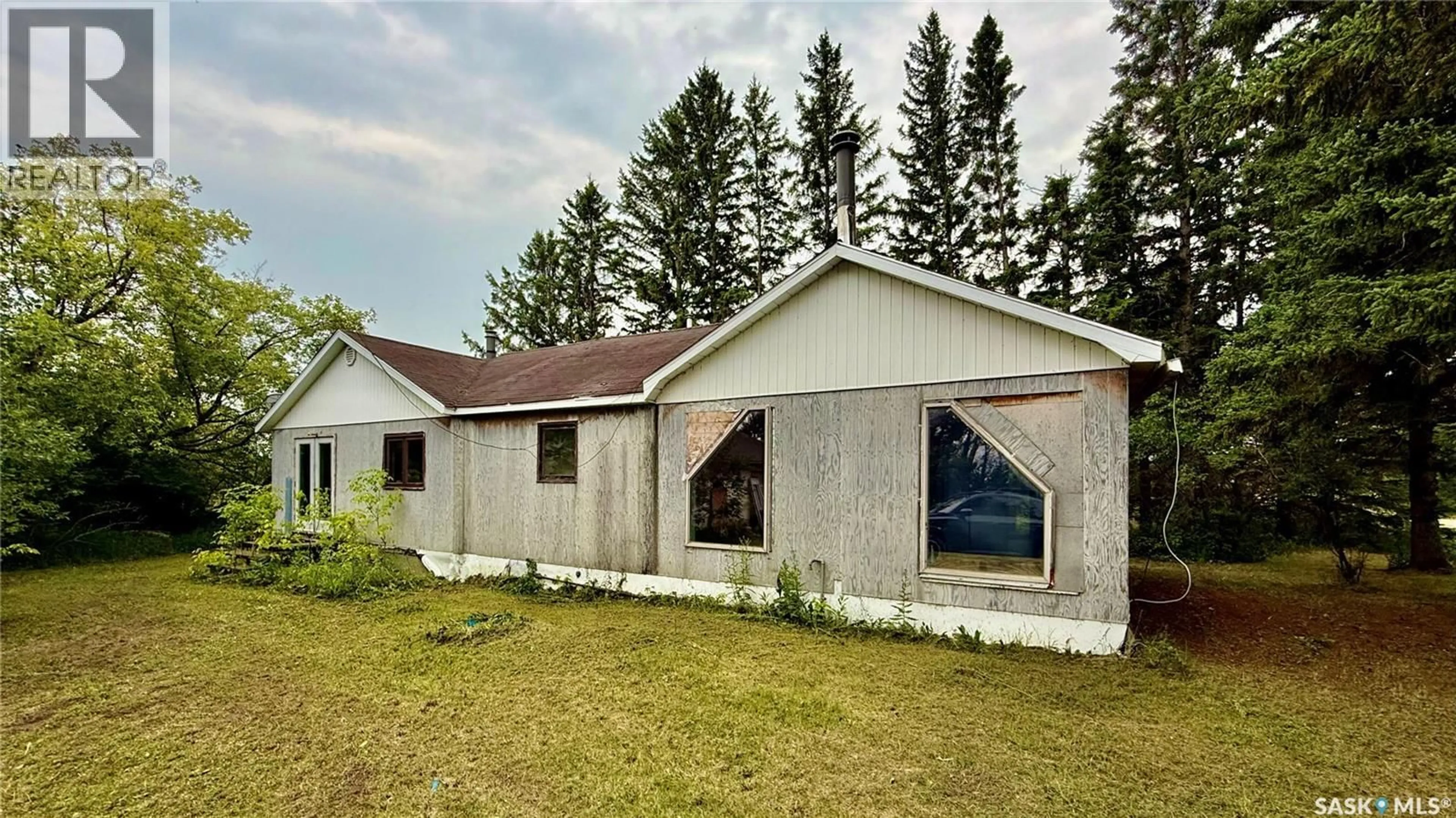 Home with vinyl exterior material, building for MARGO ACREAGE, Margo Saskatchewan S0A2M0