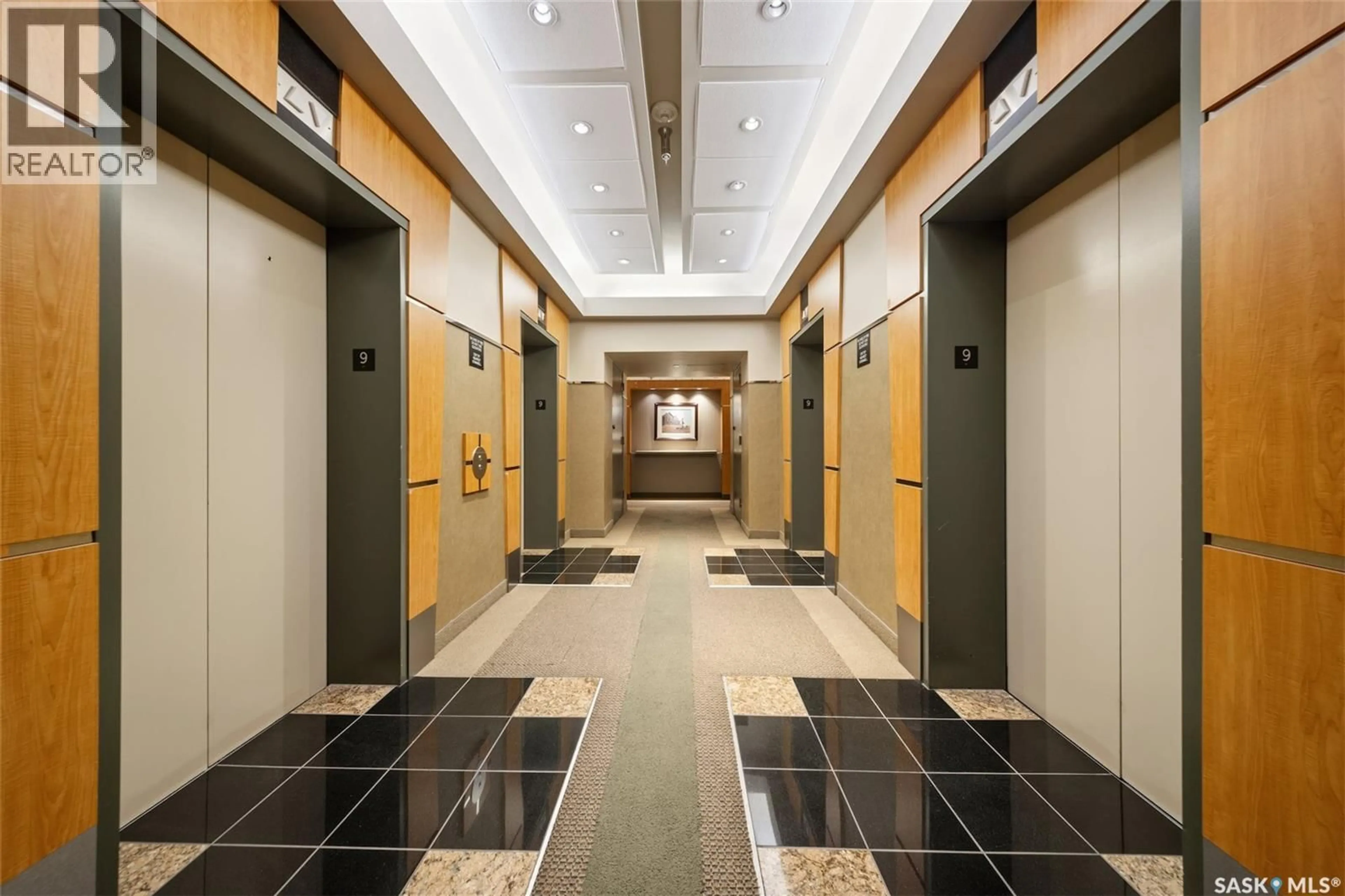 Indoor foyer for 902 - 1914 HAMILTON STREET, Regina Saskatchewan S4P3N6