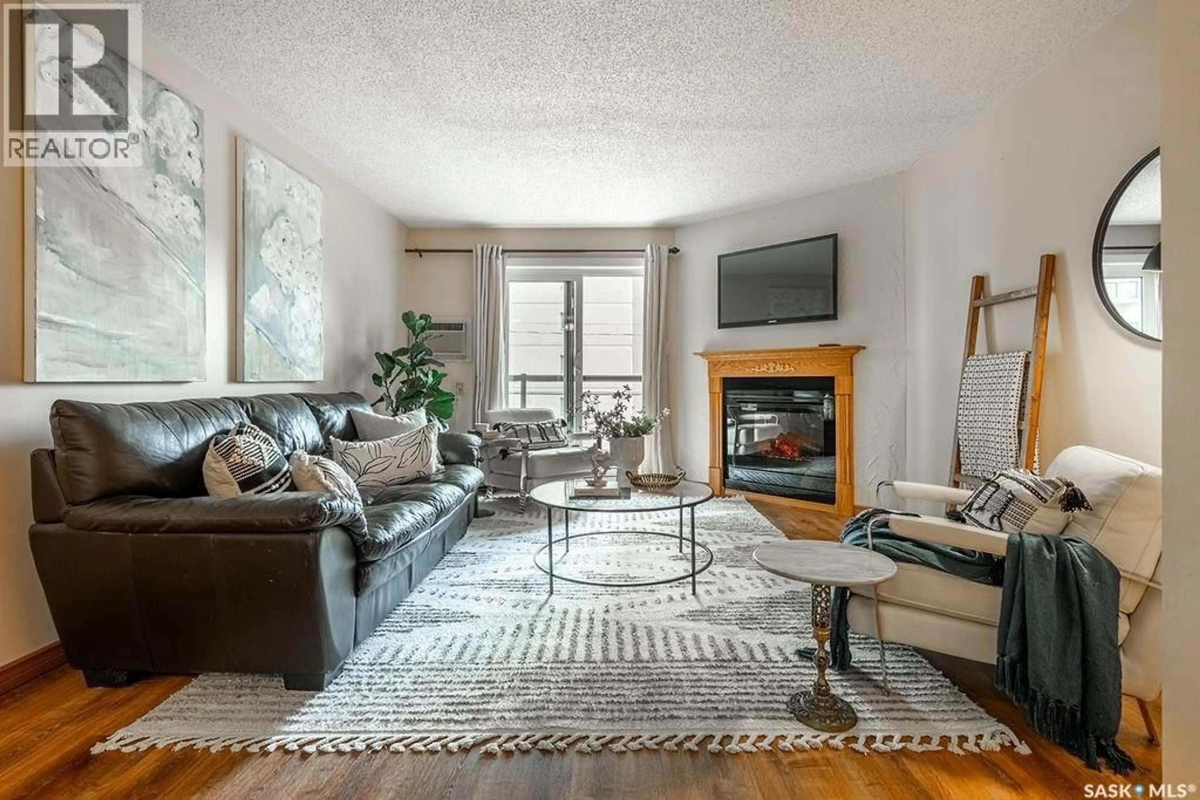 Living room with furniture, unknown for N - 302 536 4TH AVENUE, Saskatoon Saskatchewan S7K2M7
