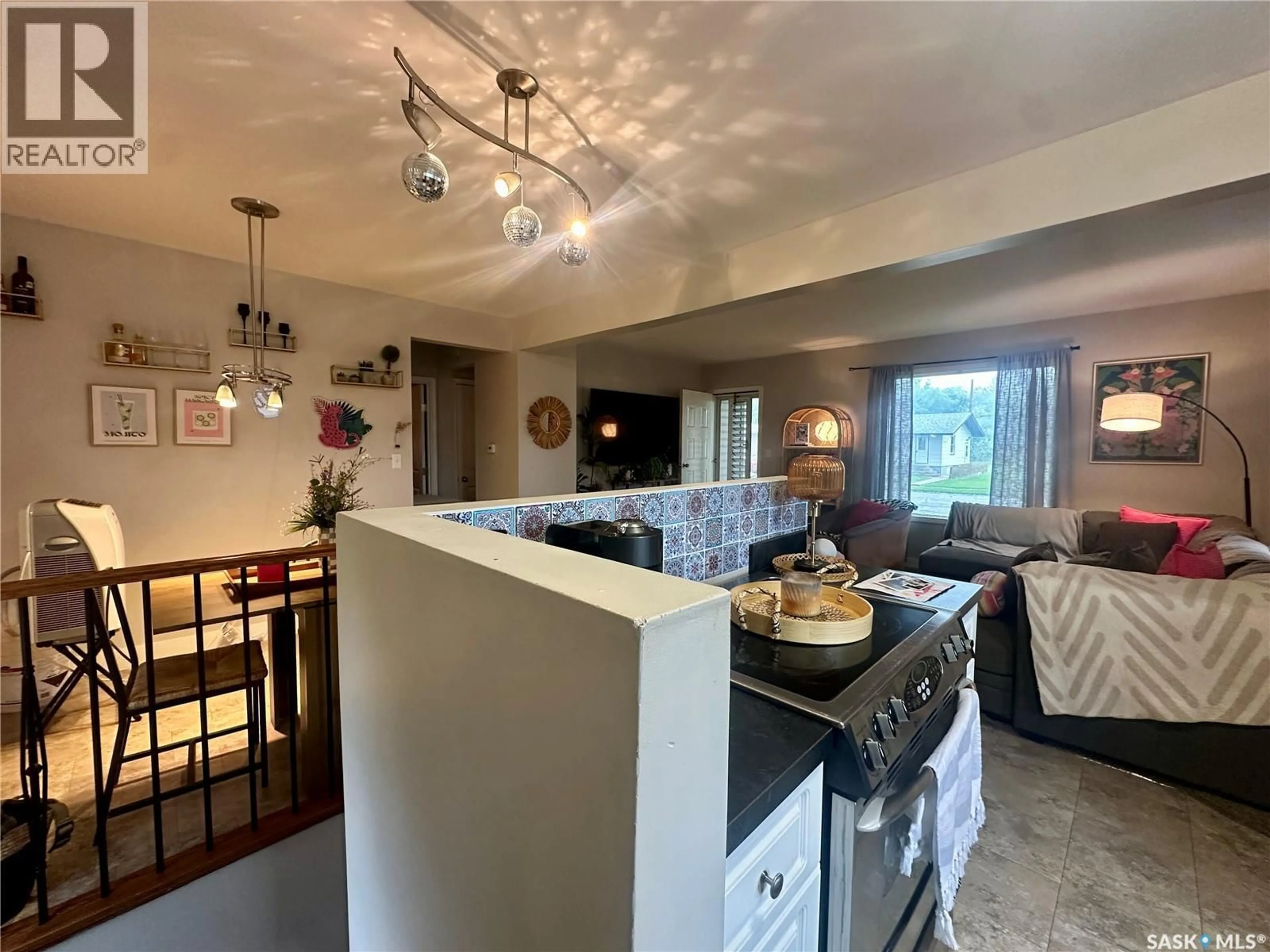 Open concept kitchen, unknown for 304 5TH AVENUE, Canora Saskatchewan S0A0L0