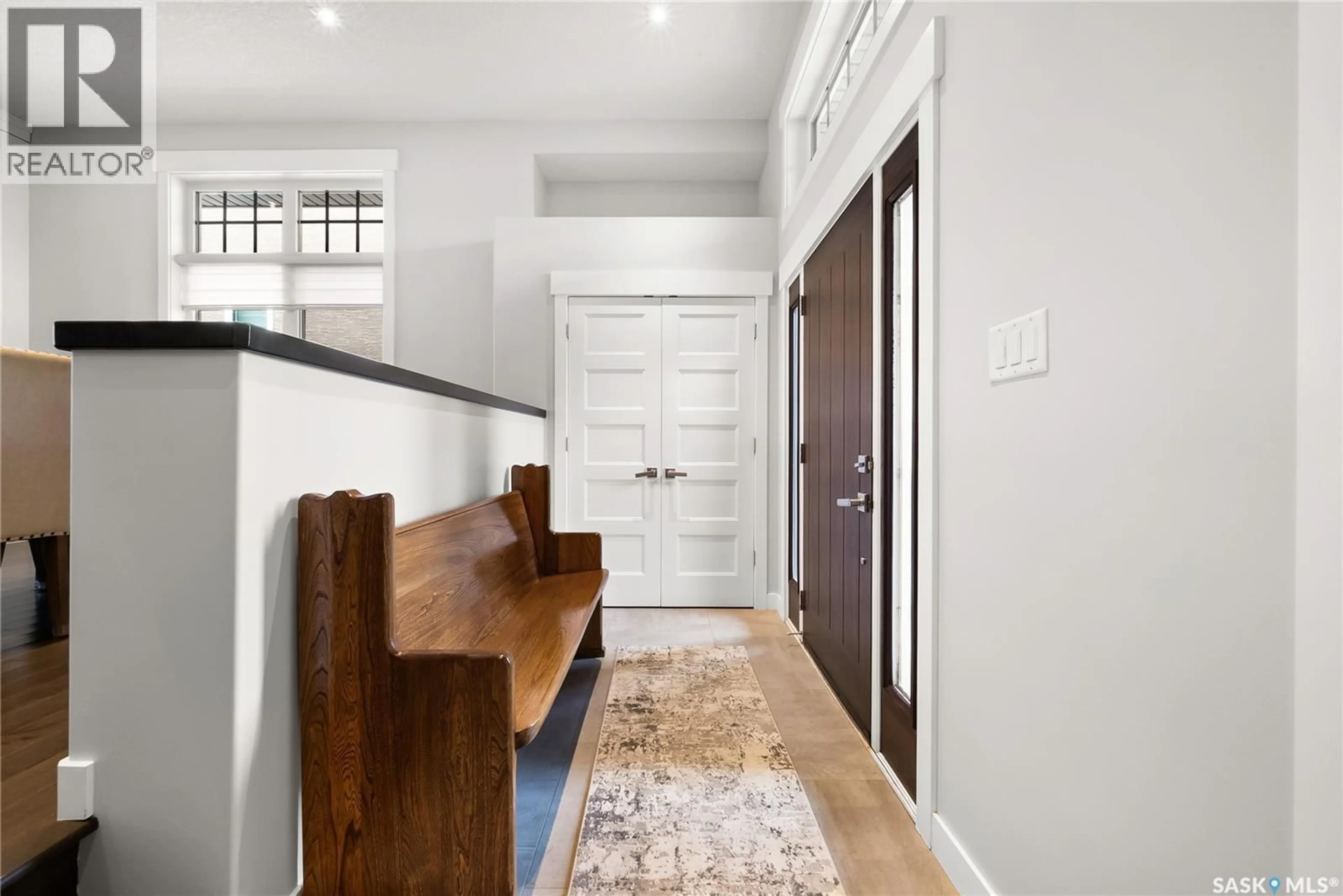 Indoor entryway for 4310 CHUKA DRIVE, Regina Saskatchewan S4V3H7