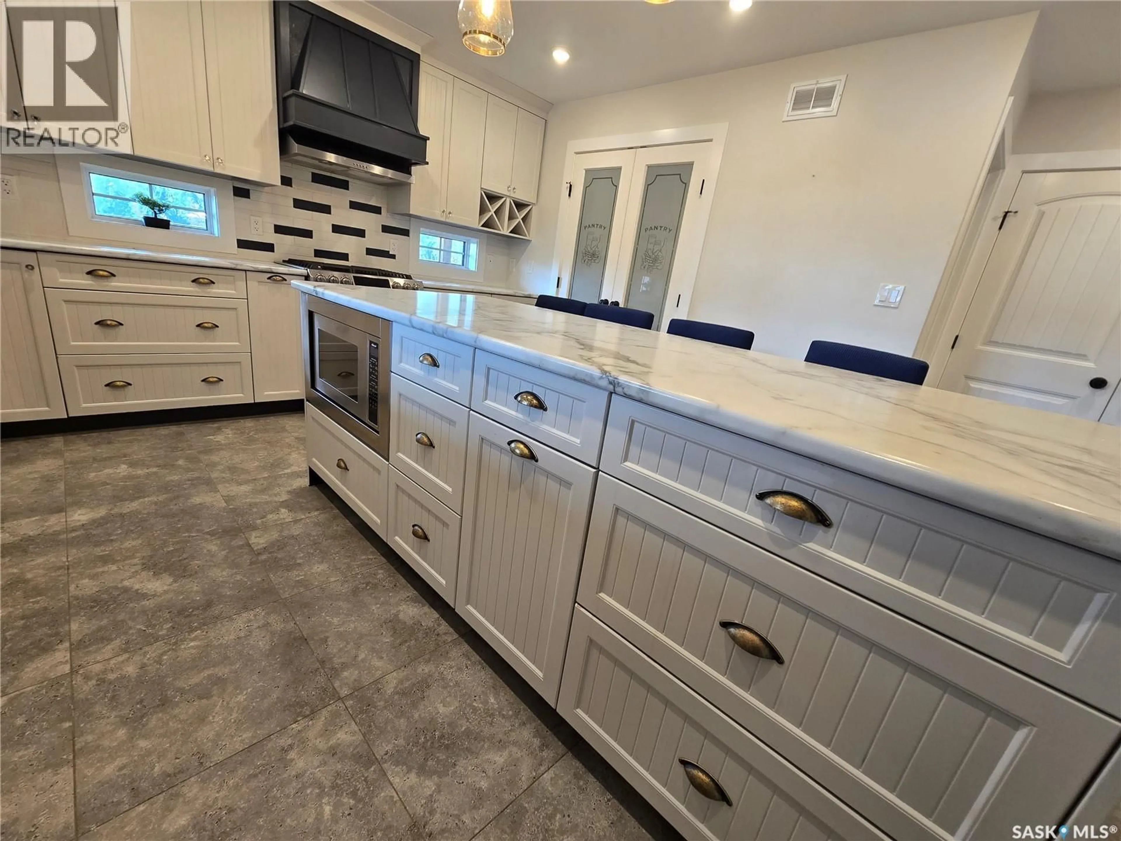 Contemporary kitchen, ceramic/tile floor for 28 GRUENENTHAL DRIVE, Rosthern Rm No. 403 Saskatchewan S0K3A0