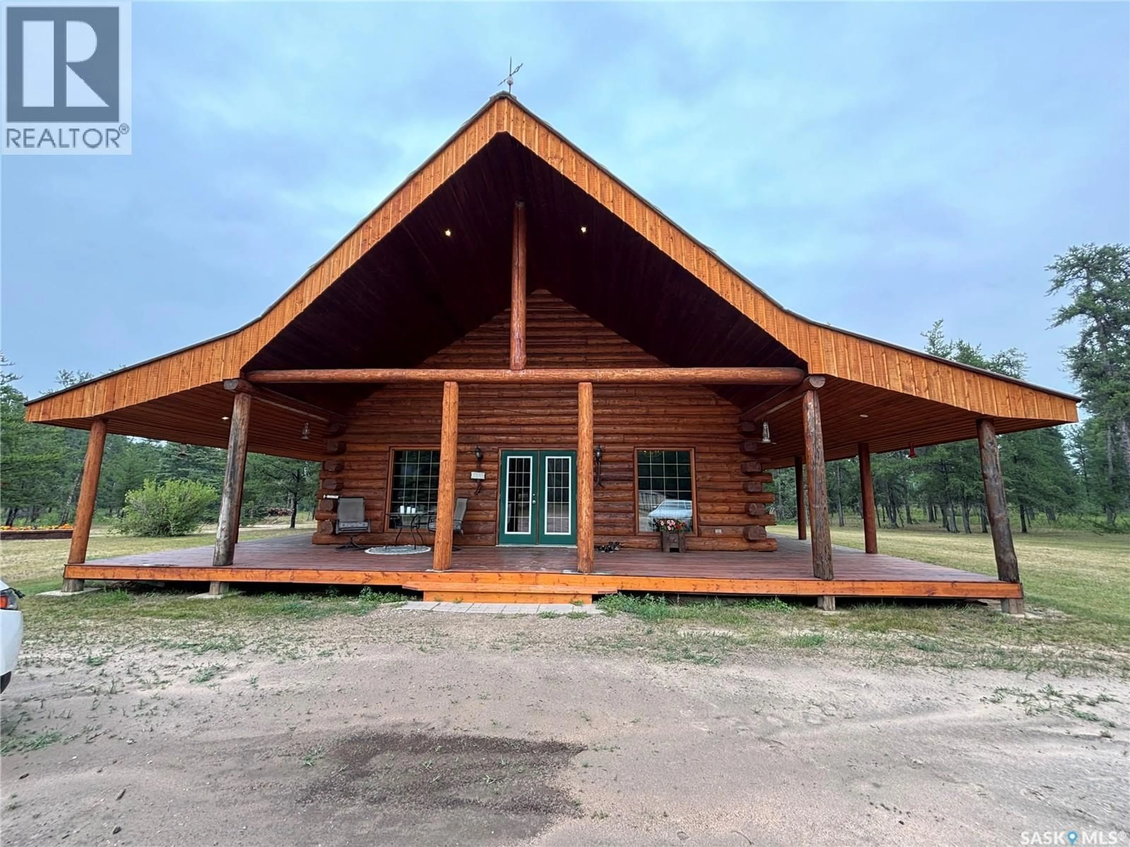 Indoor foyer for BERGEN ACREAGE, Torch River Rm No. 488 Saskatchewan S0E1E0
