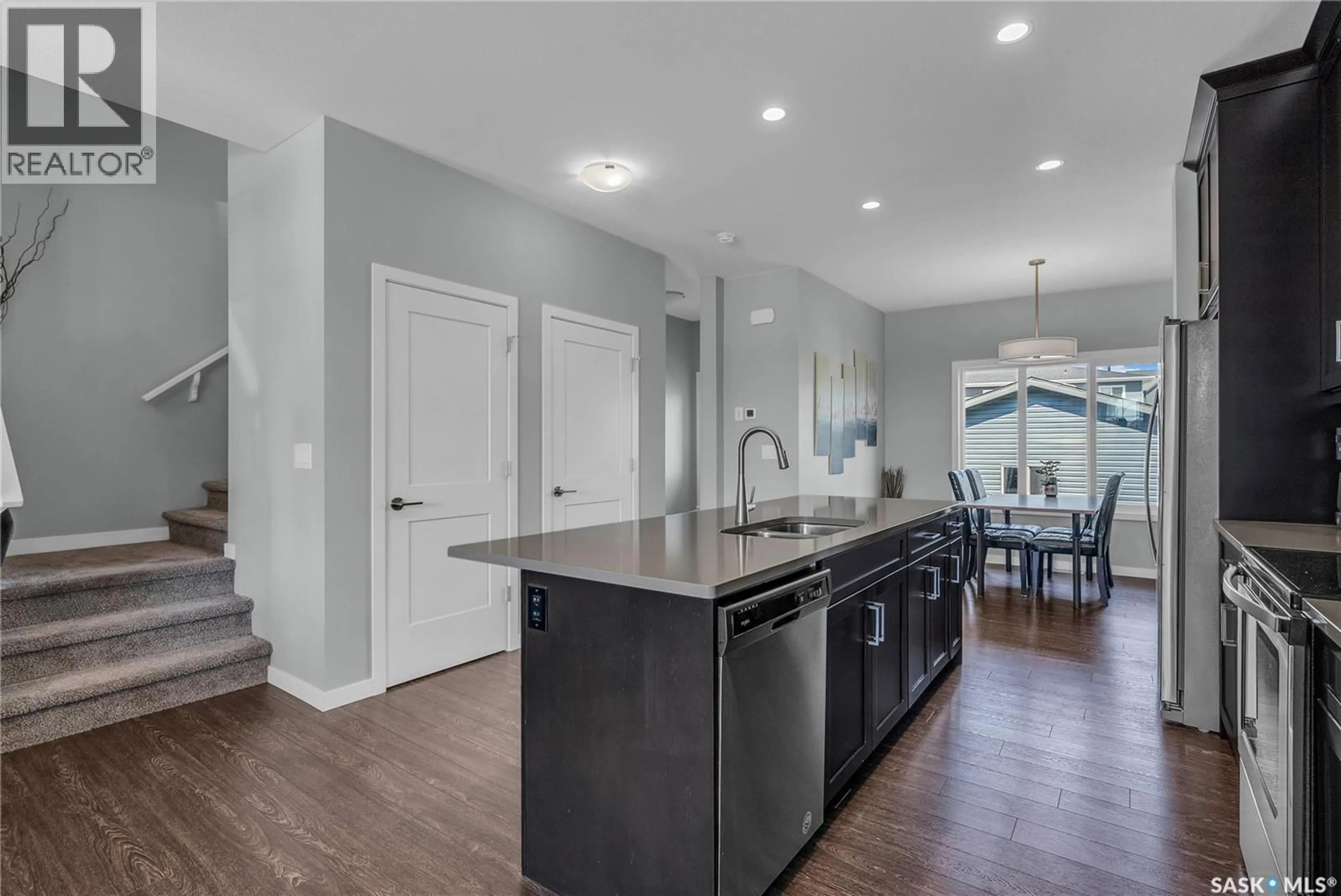 Open concept kitchen, unknown for 127 NEWTON WAY, Saskatoon Saskatchewan S7V0N6