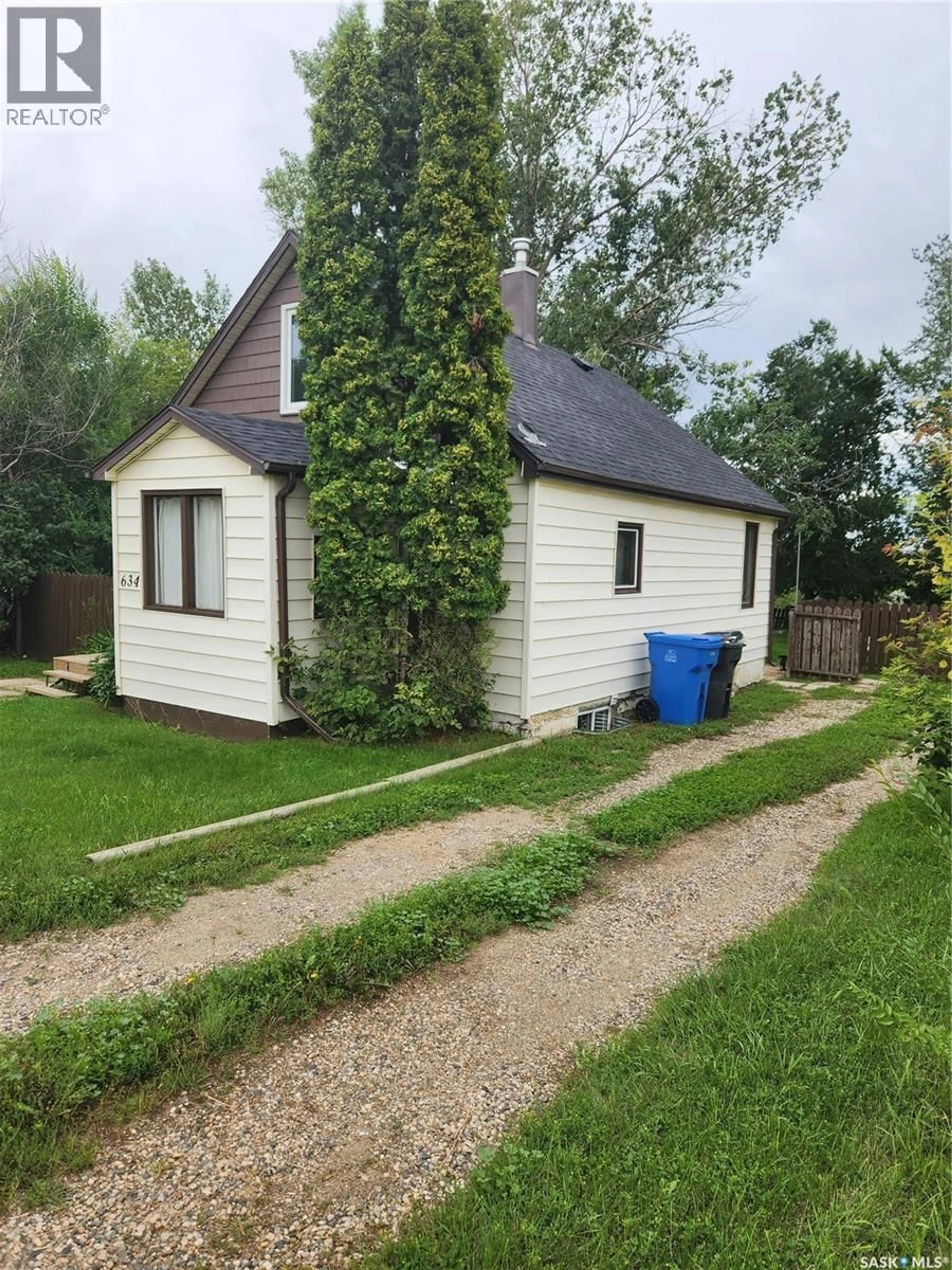 Shed for 634 2ND STREET, Estevan Saskatchewan S4A0K9