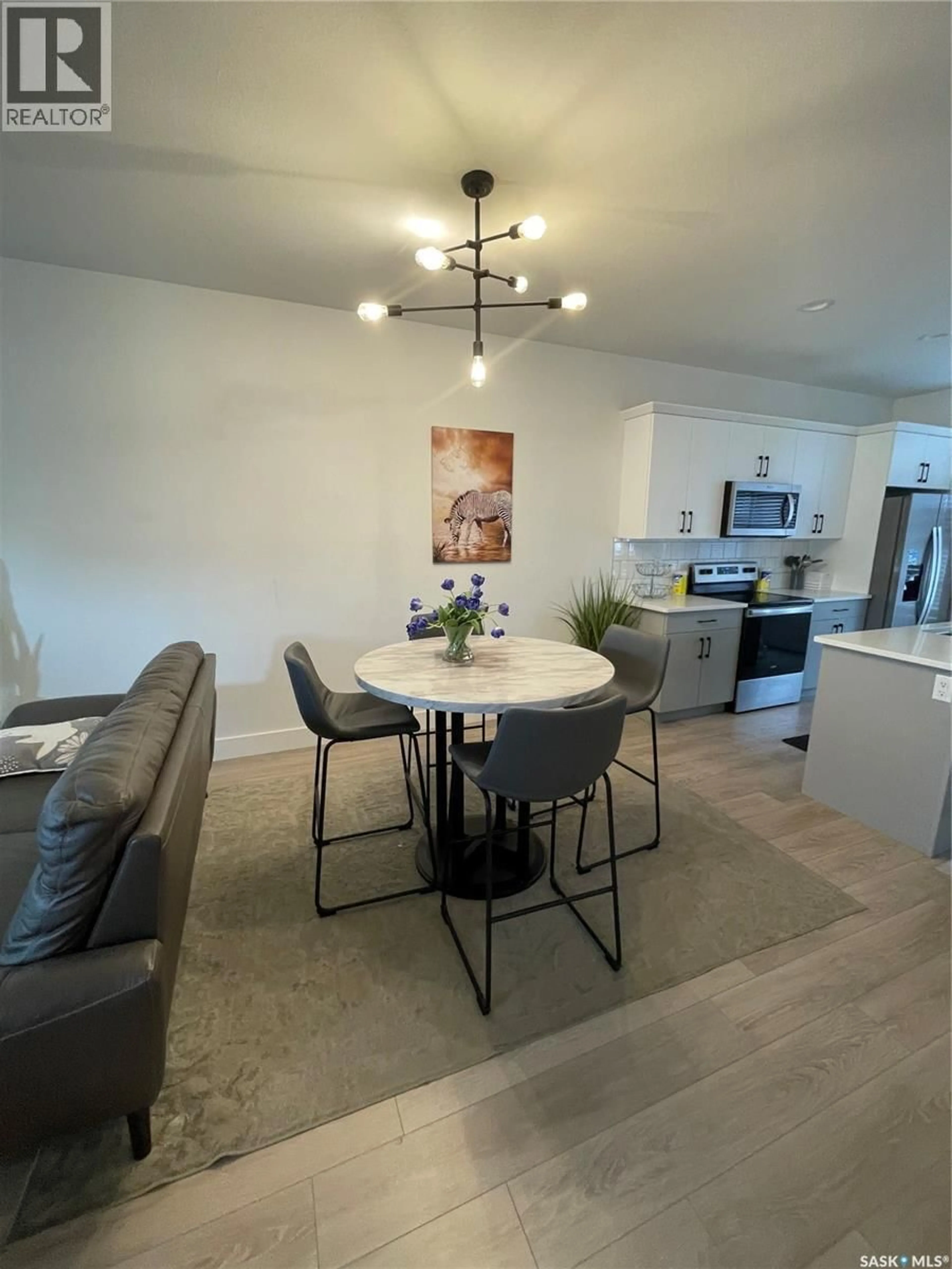 Open concept kitchen, unknown for 1026 STILLING STREET, Saskatoon Saskatchewan S7V0X2